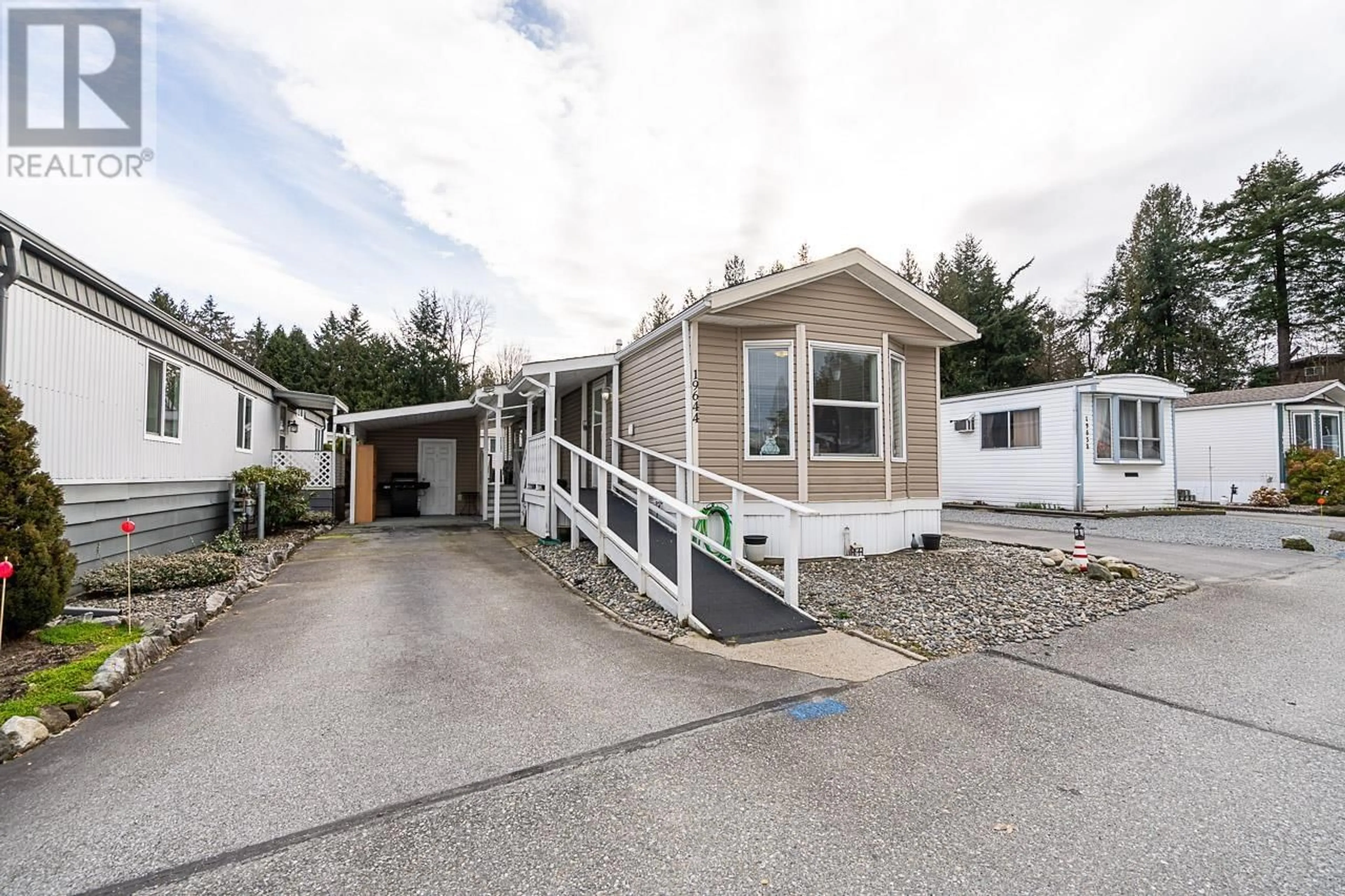Unknown for 90 - 19644 PLANETREE LANE, Pitt Meadows British Columbia V3Y1Z3