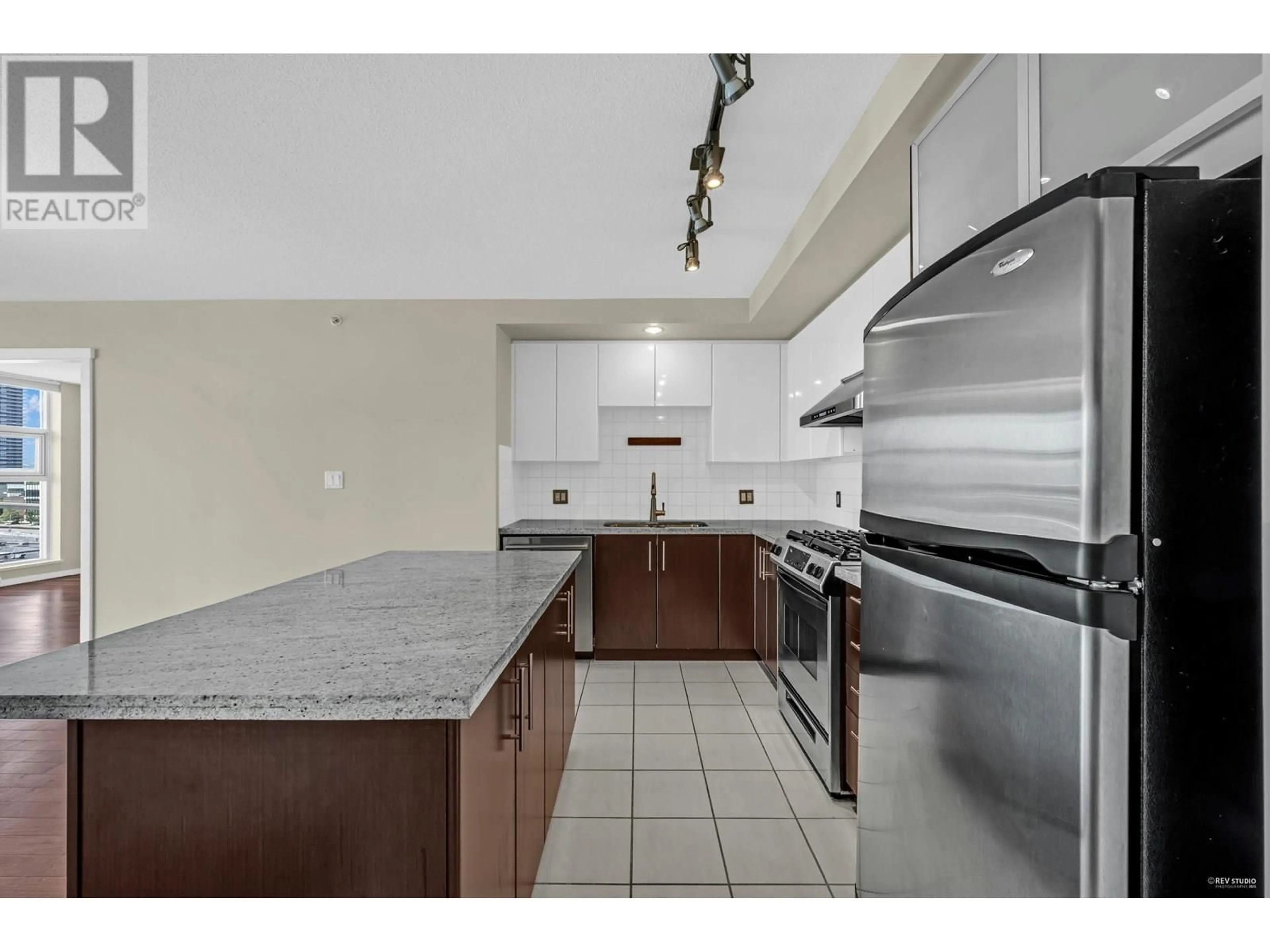 Standard kitchen, ceramic/tile floor for 2208 - 2289 YUKON CRESCENT, Burnaby British Columbia V5C0B2