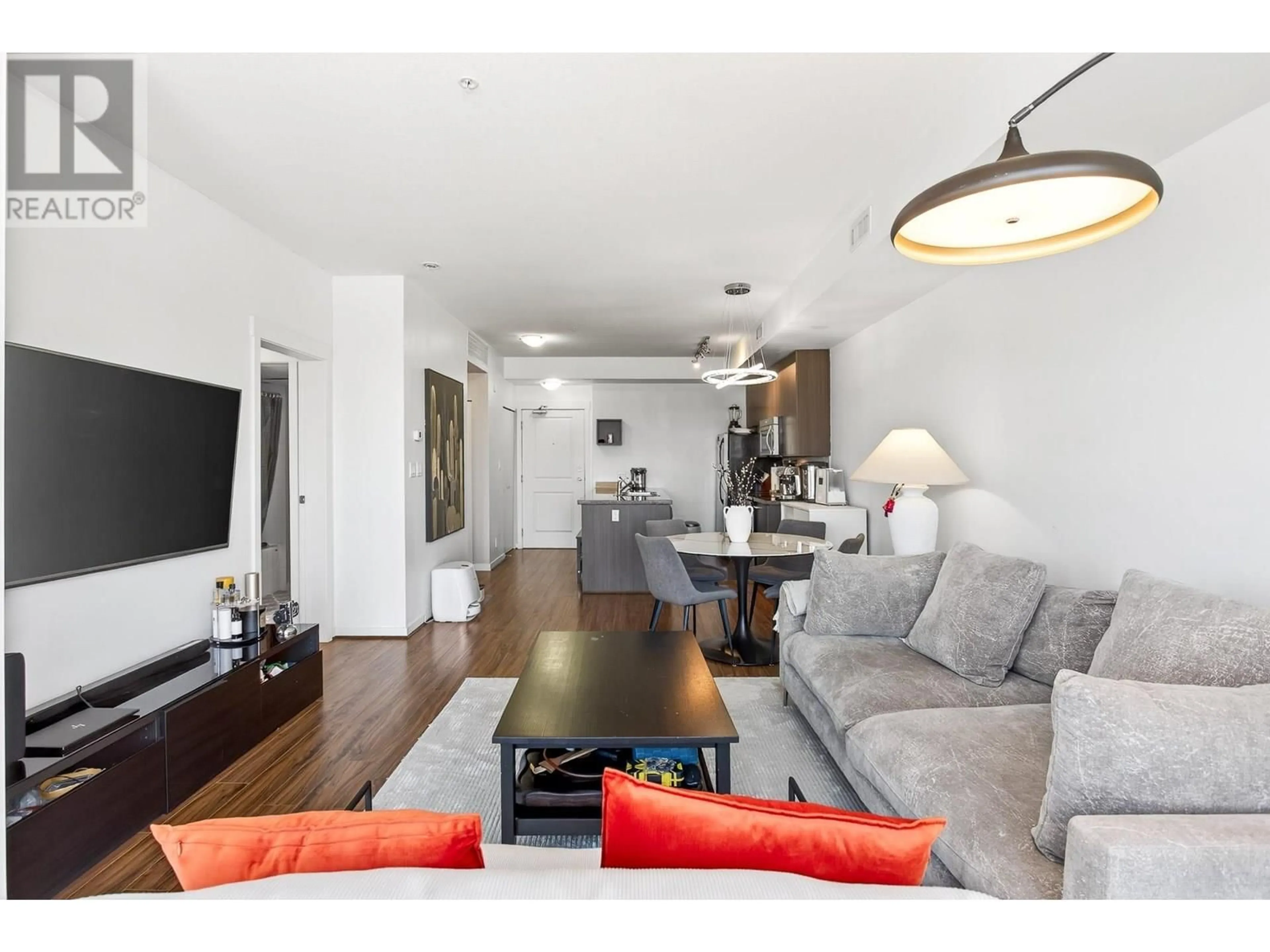 Living room with furniture, wood/laminate floor for 562 - 4099 STOLBERG STREET, Richmond British Columbia V6X0J4