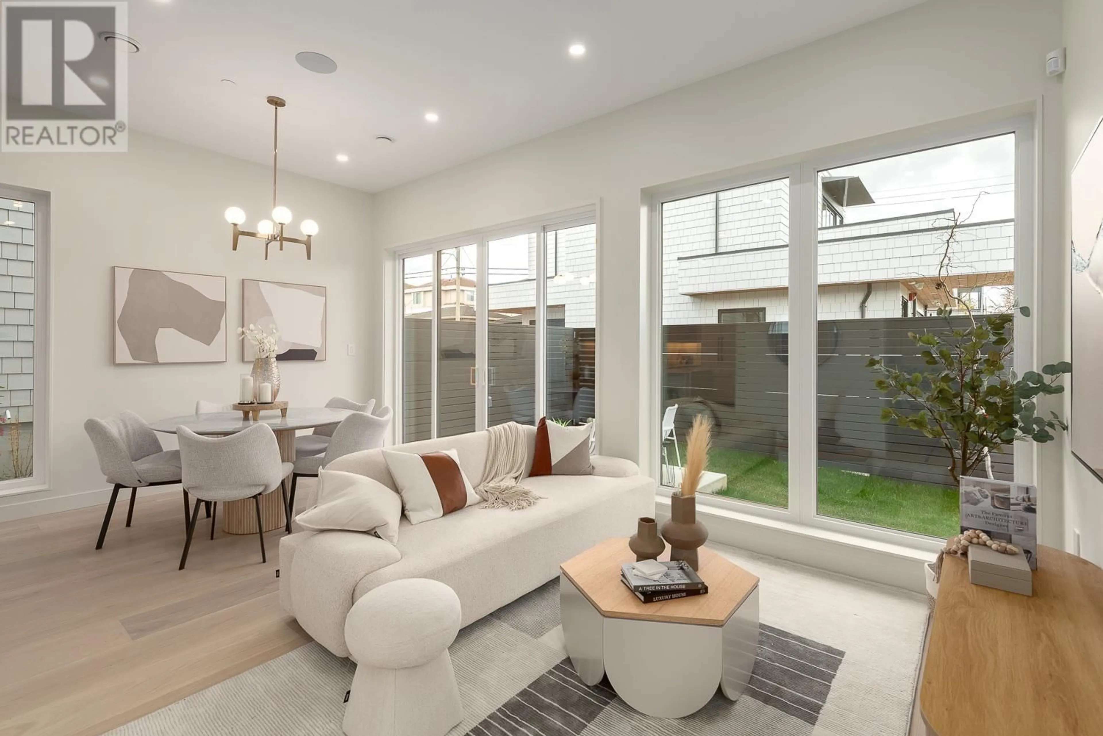 Living room with furniture, unknown for 2670 E 38TH AVENUE, Vancouver British Columbia V5R3M7
