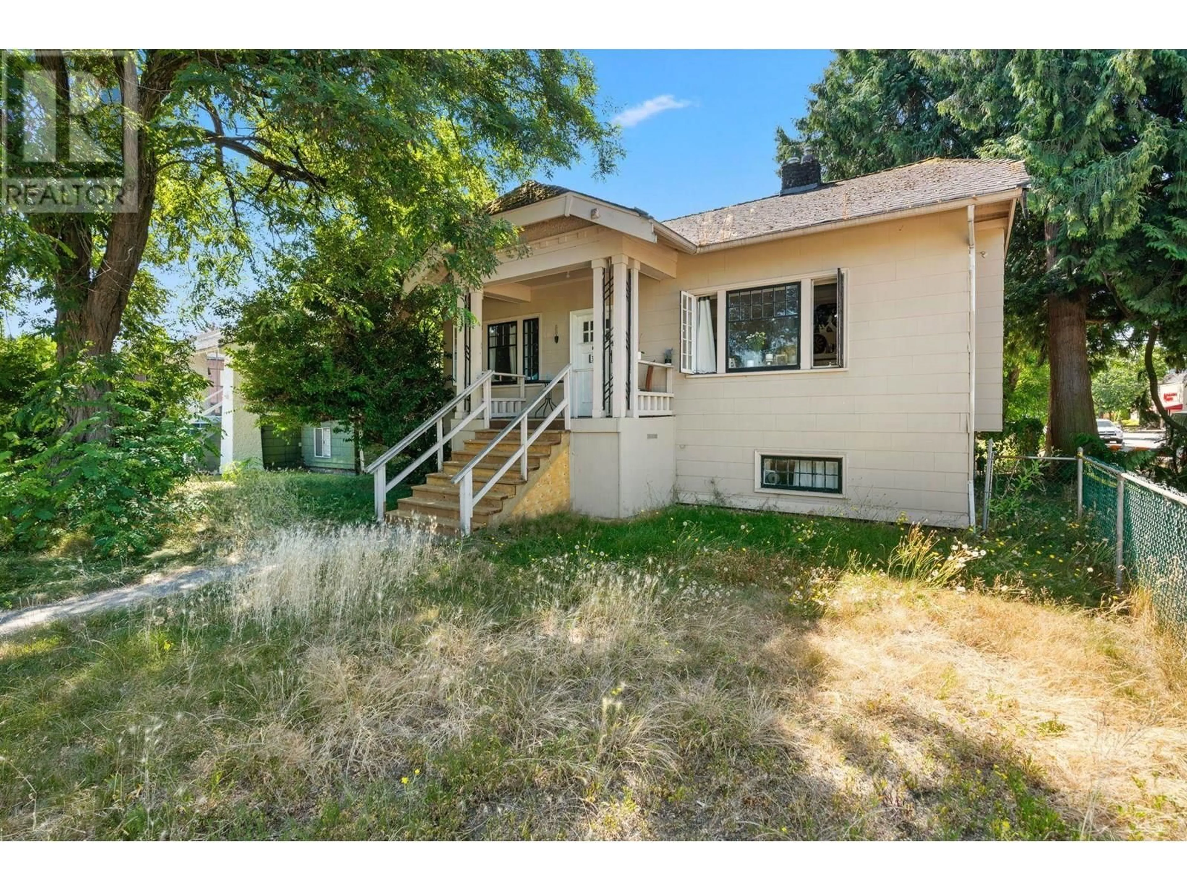 Unknown for 3192 8TH AVENUE, Vancouver British Columbia V6K2C3