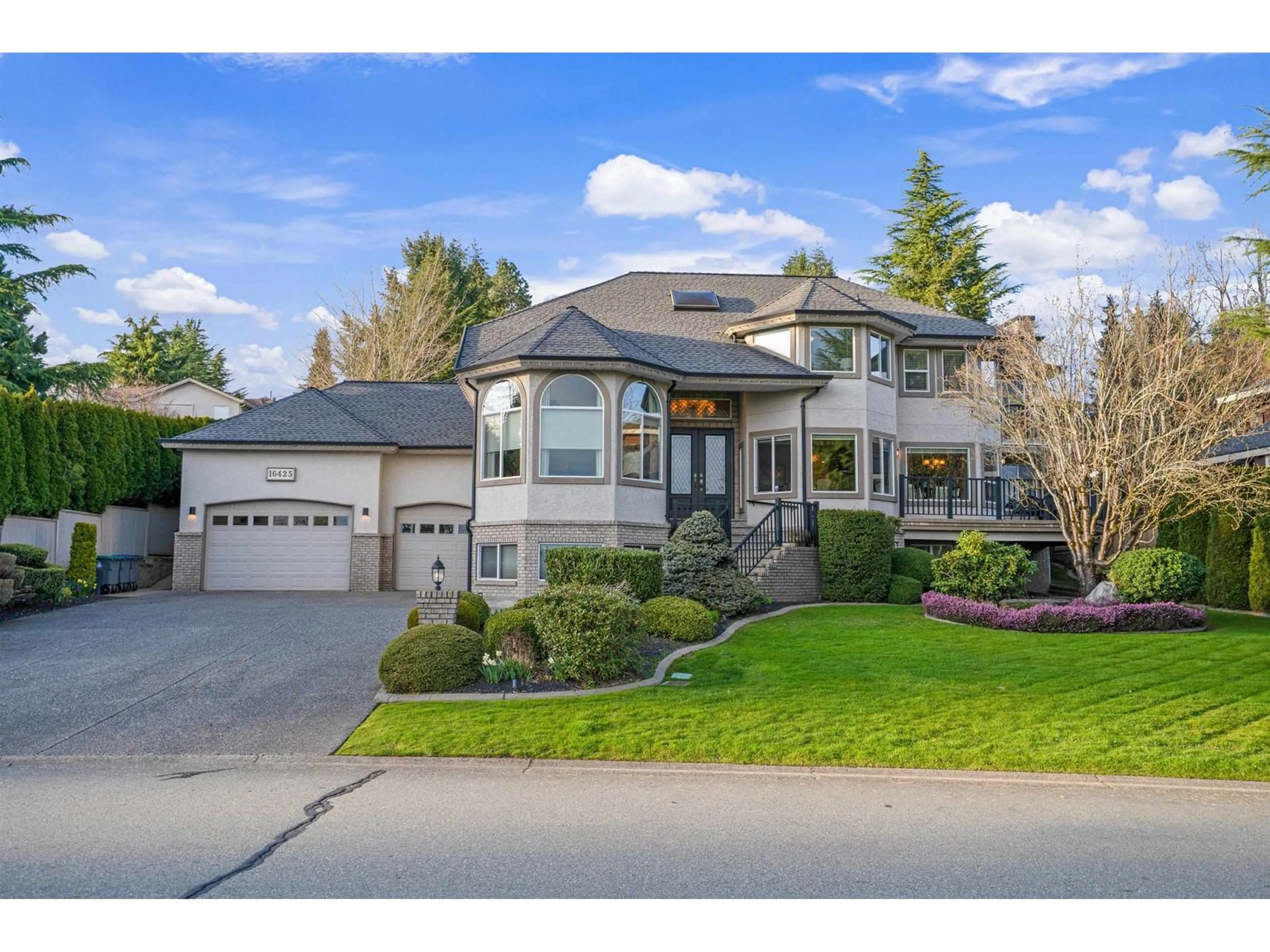 Home with vinyl exterior material, street for 16425 77, Surrey British Columbia V4N0L5