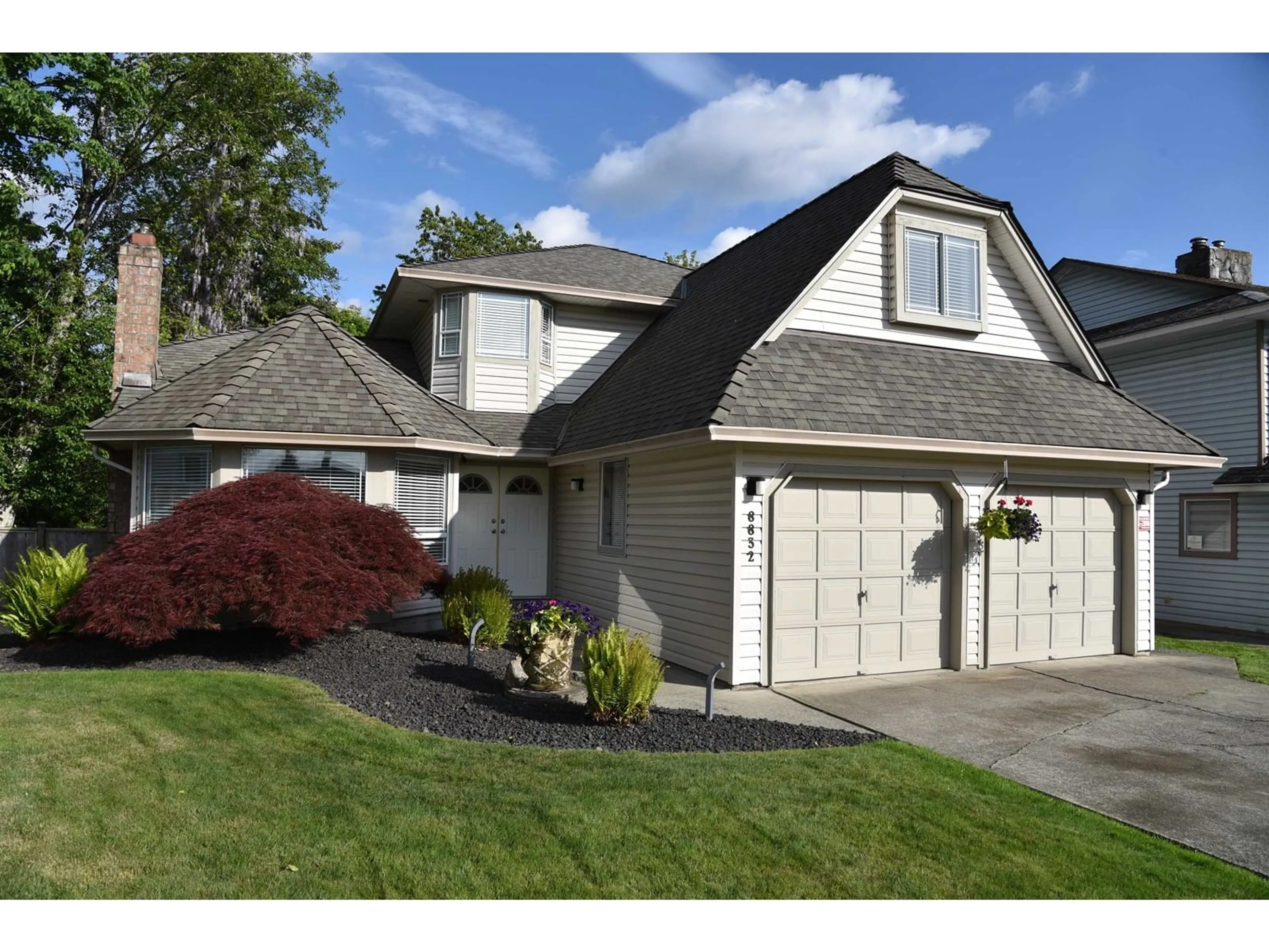 Home with vinyl exterior material, street for 8832 143, Surrey British Columbia V3V7T2