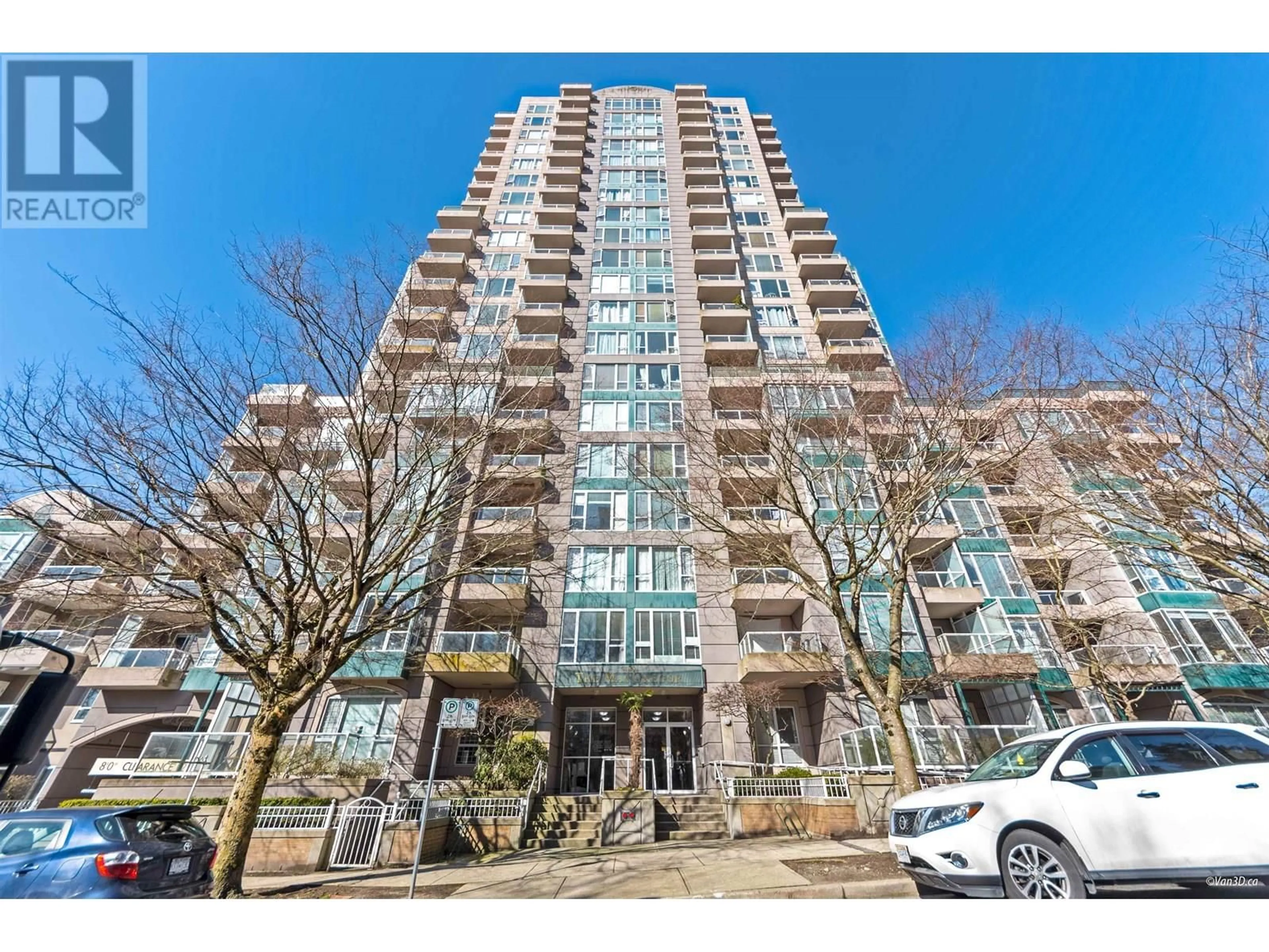 Indoor foyer for 1803 - 5189 GASTON STREET, Vancouver British Columbia V5R6C7