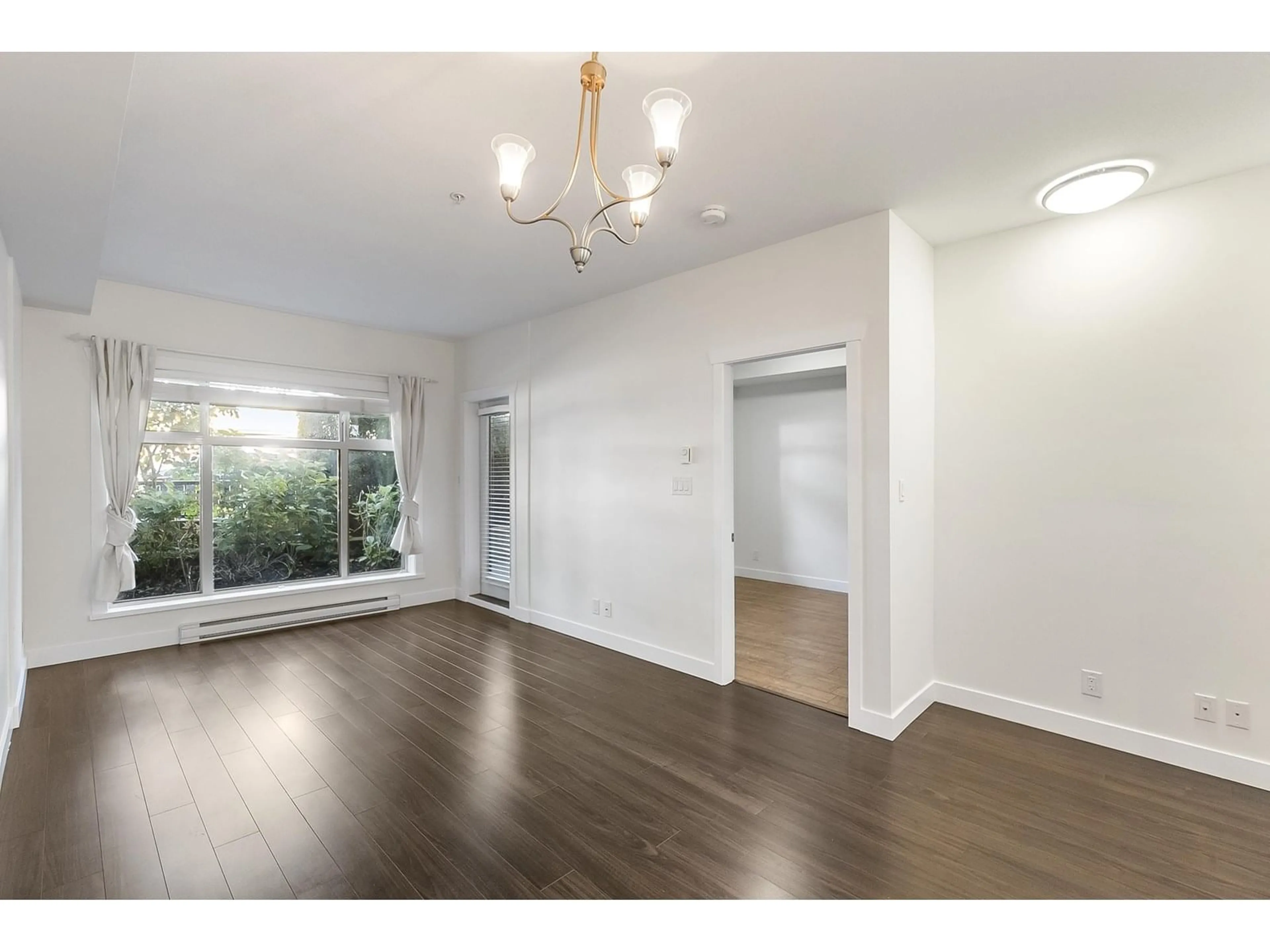 A pic of a room for L115 - 13468 KING GEORGE, Surrey British Columbia V3T0H5