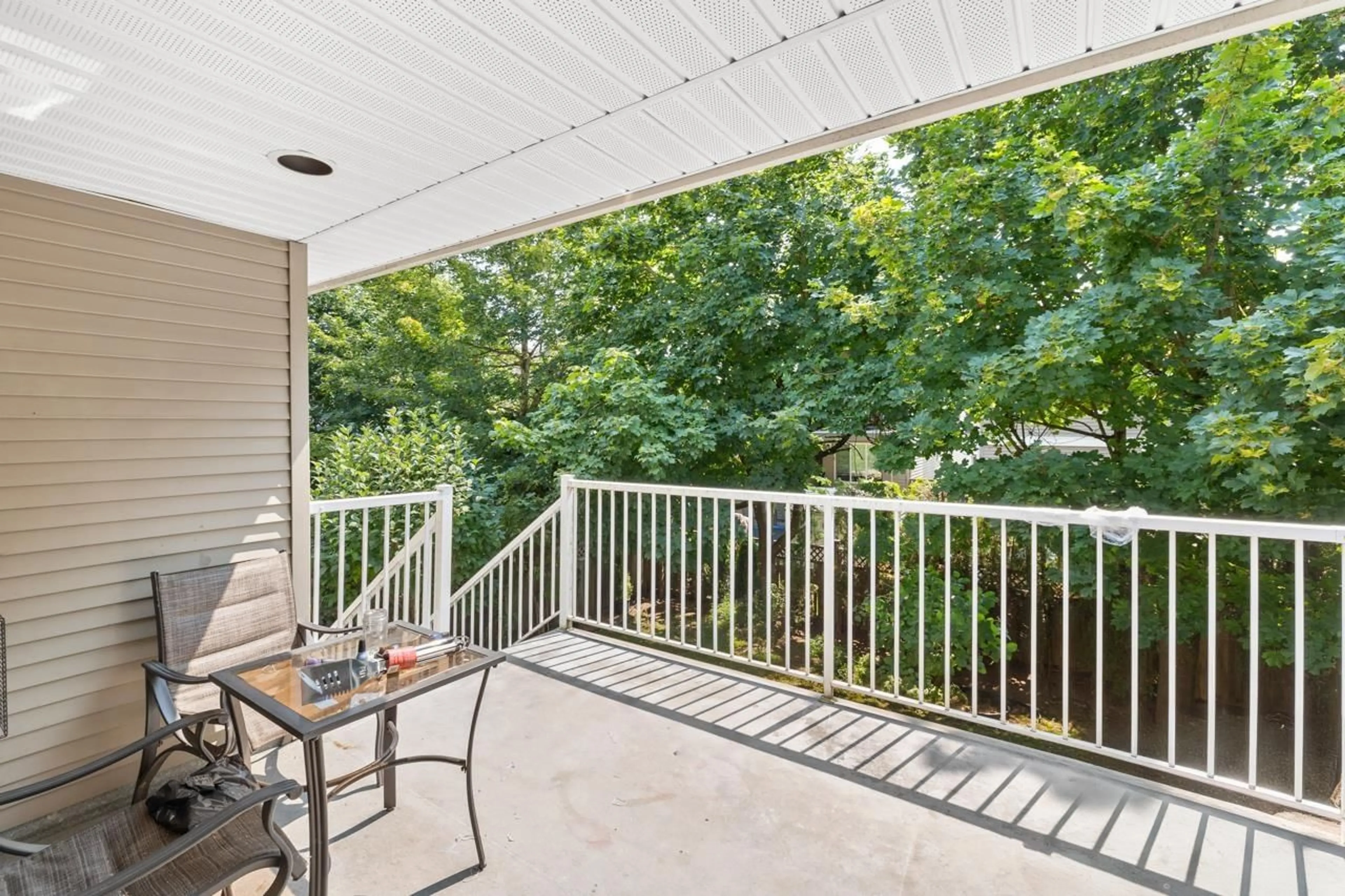 Patio, water/lake/river/ocean view for 32898 EGGLESTONE, Mission British Columbia V2V7P9