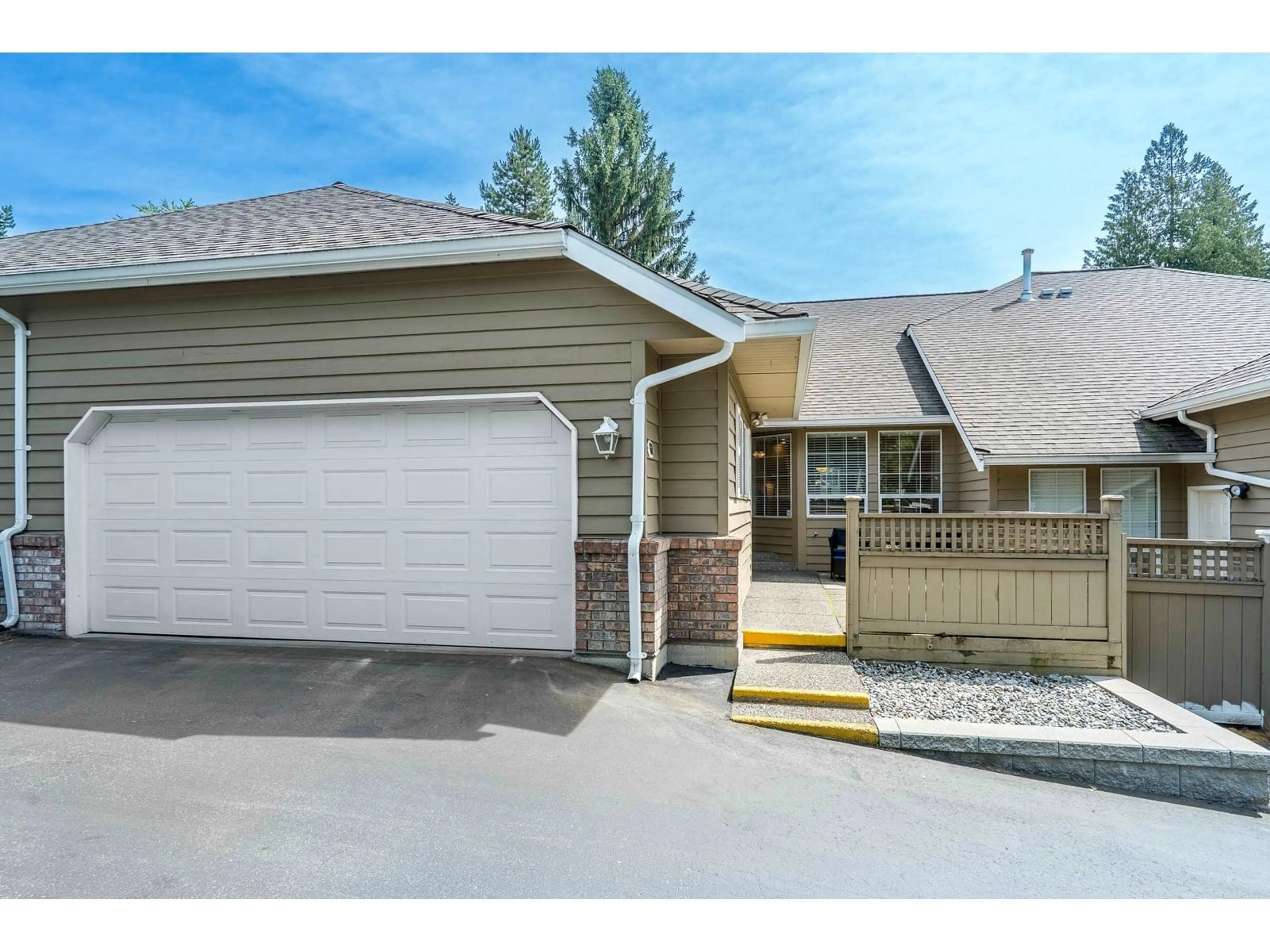Unknown for 60 - 21848 50, Langley British Columbia V3A8A9