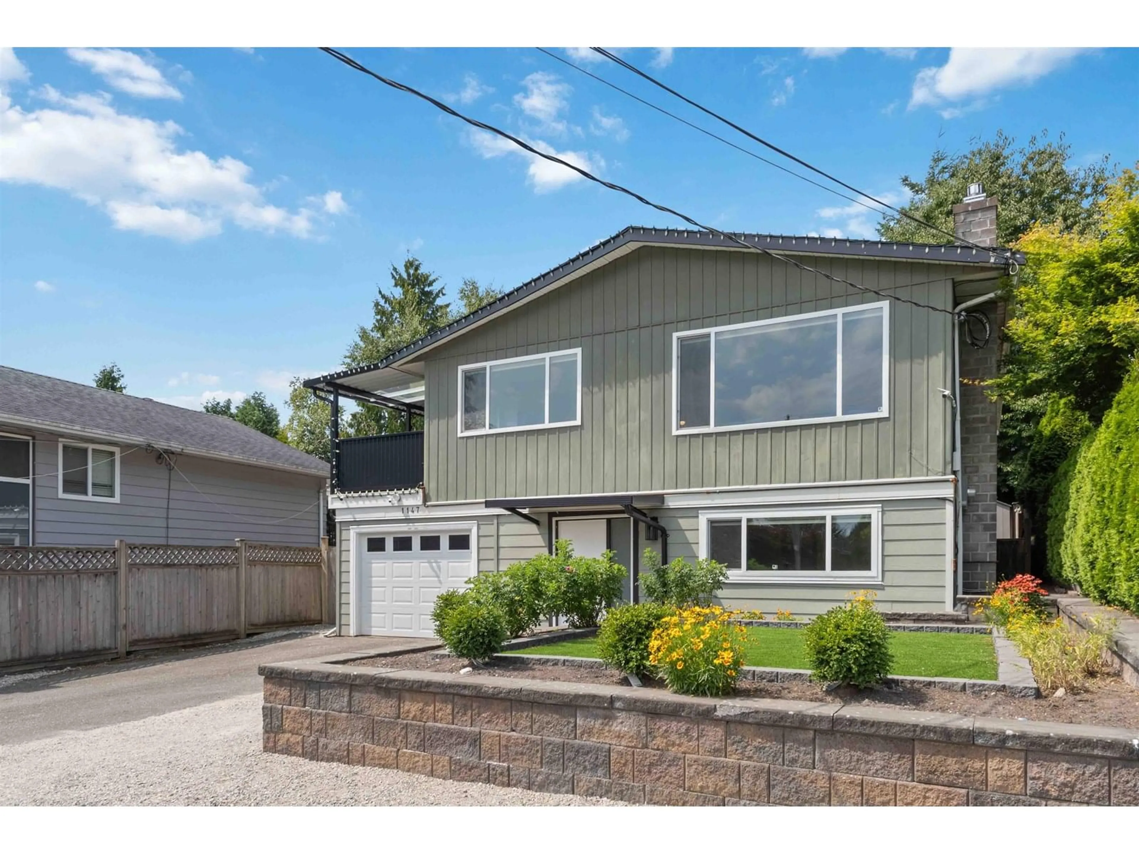 Home with vinyl exterior material, street for 1147 KEIL, White Rock British Columbia V4B4V9