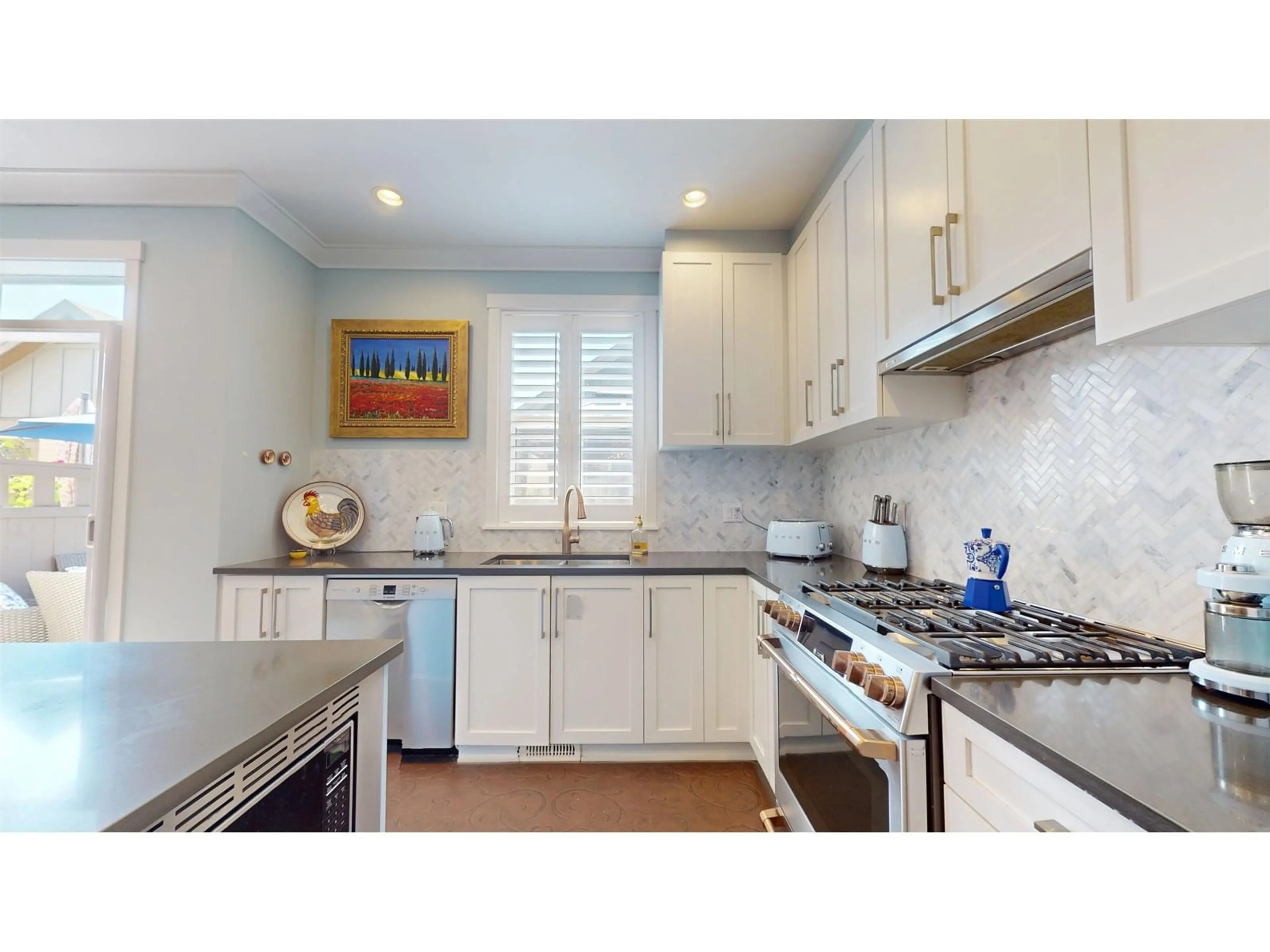 Standard kitchen, ceramic/tile floor for 16428 25, Surrey British Columbia V3Z0M8
