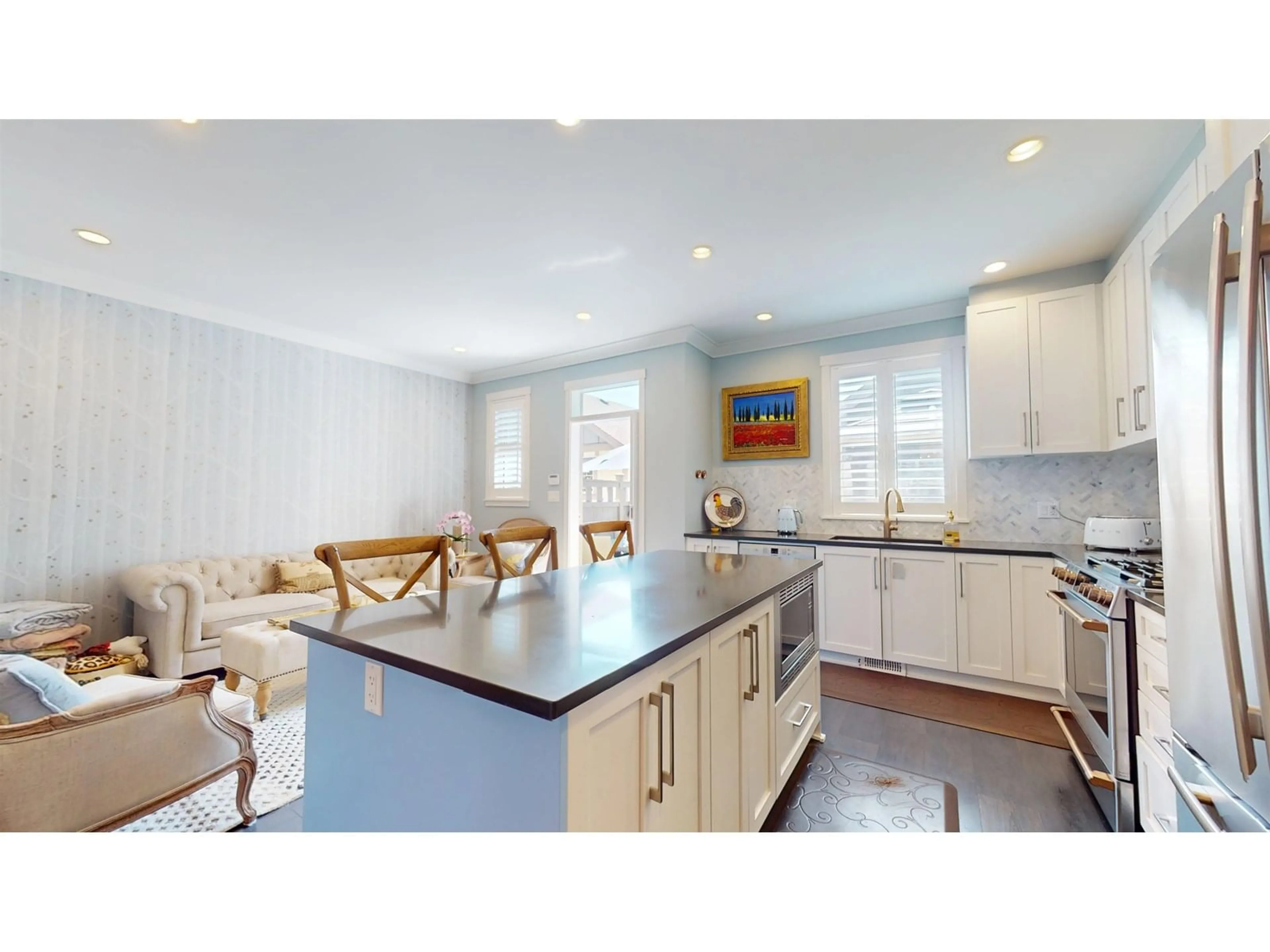 Open concept kitchen, ceramic/tile floor for 16428 25, Surrey British Columbia V3Z0M8