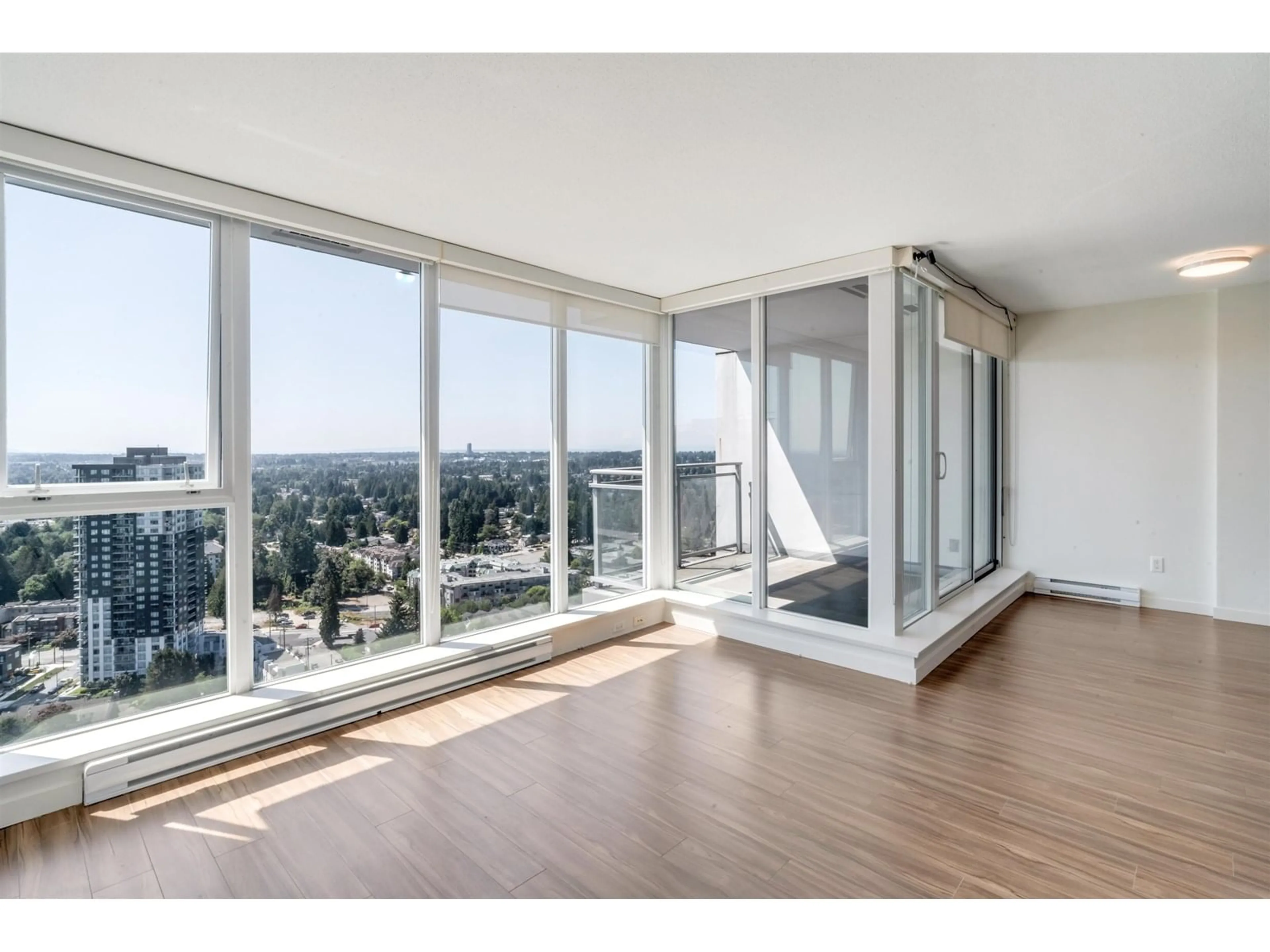 A pic of a room for 3707 - 13325 102A, Surrey British Columbia V3T1P6