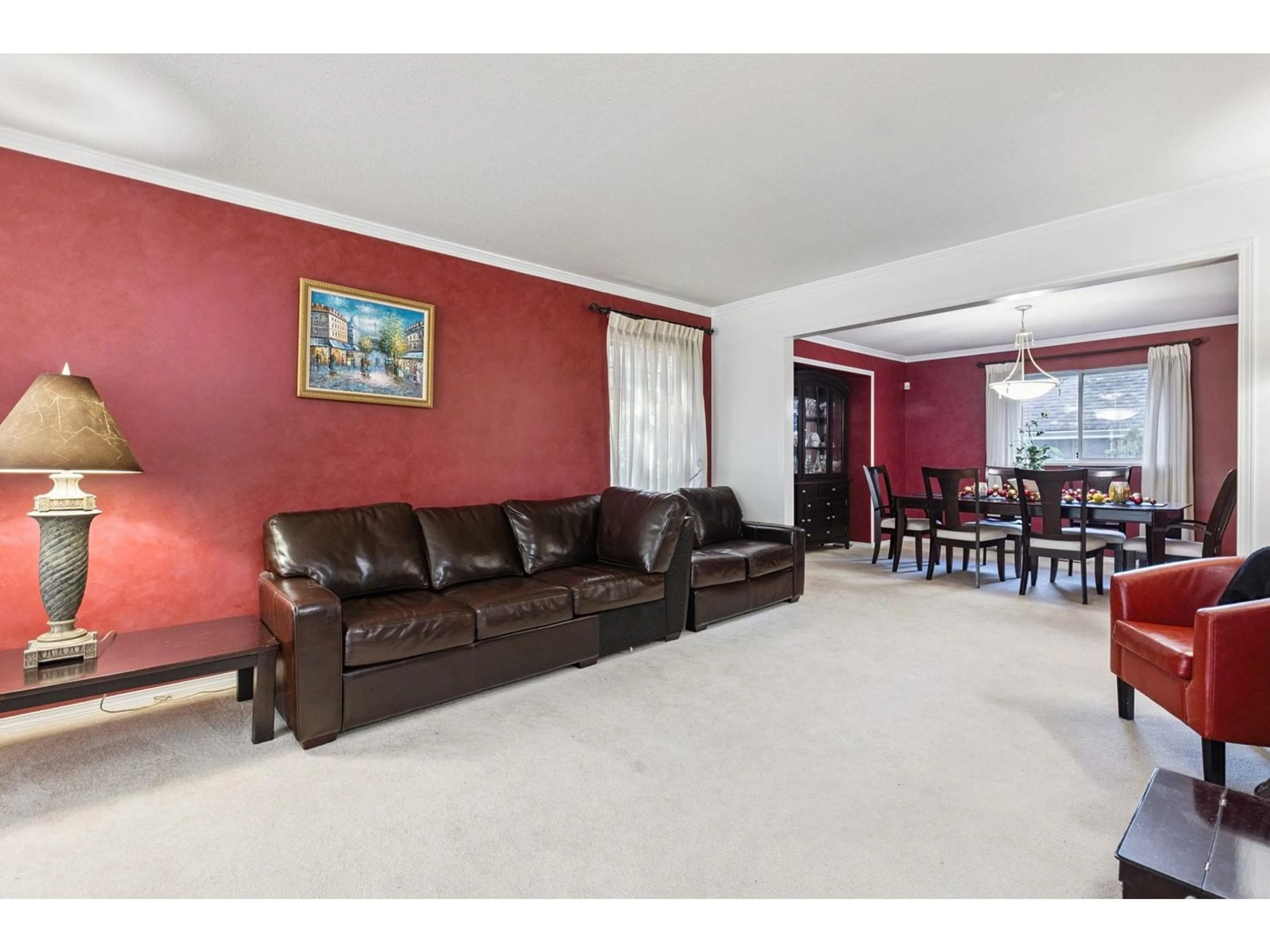 Living room with furniture, unknown for 12157 BOUNDARY SOUTH, Surrey British Columbia V3X2B7