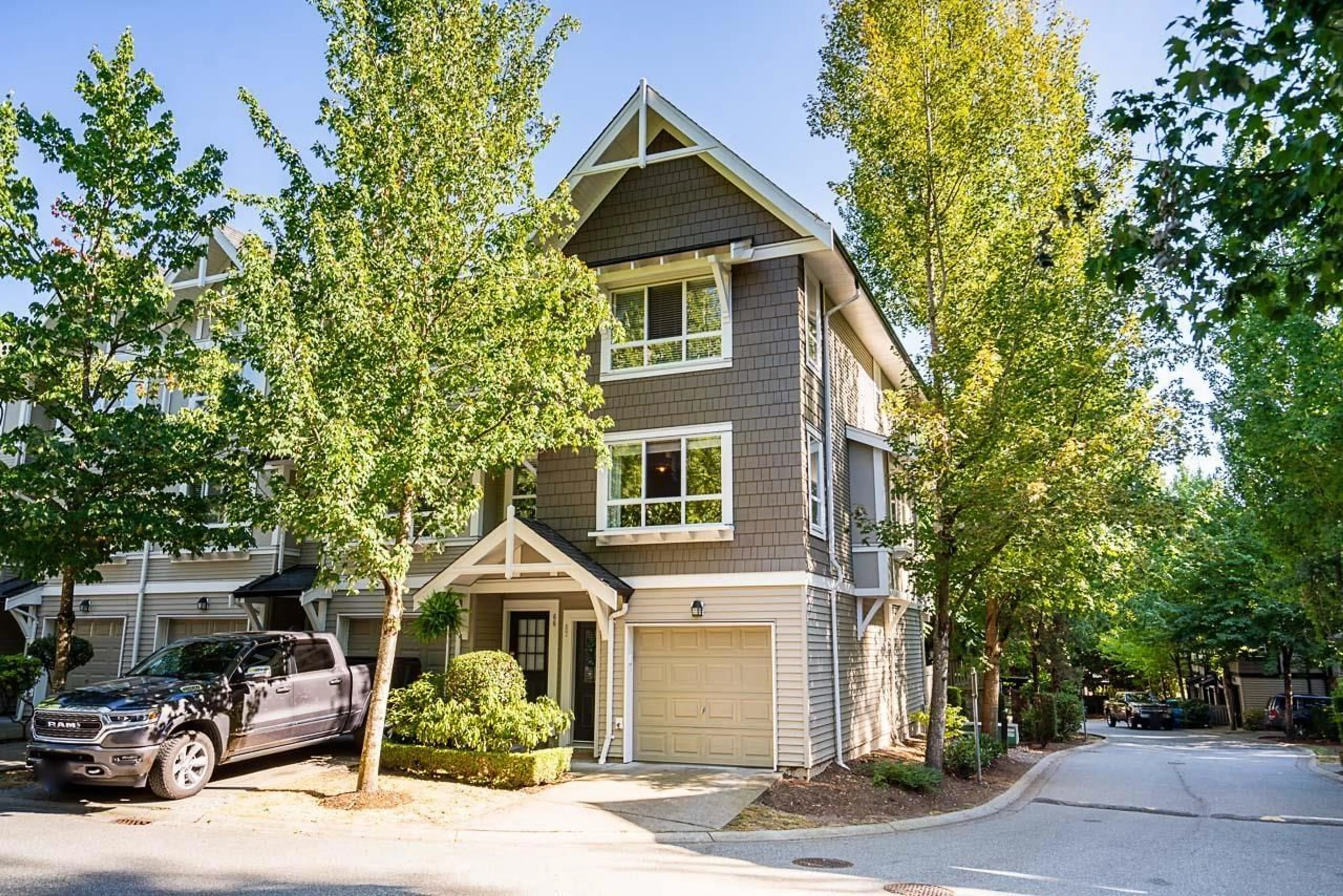 Home with vinyl exterior material, street for 67 - 6747 203, Langley British Columbia V2Y3B5
