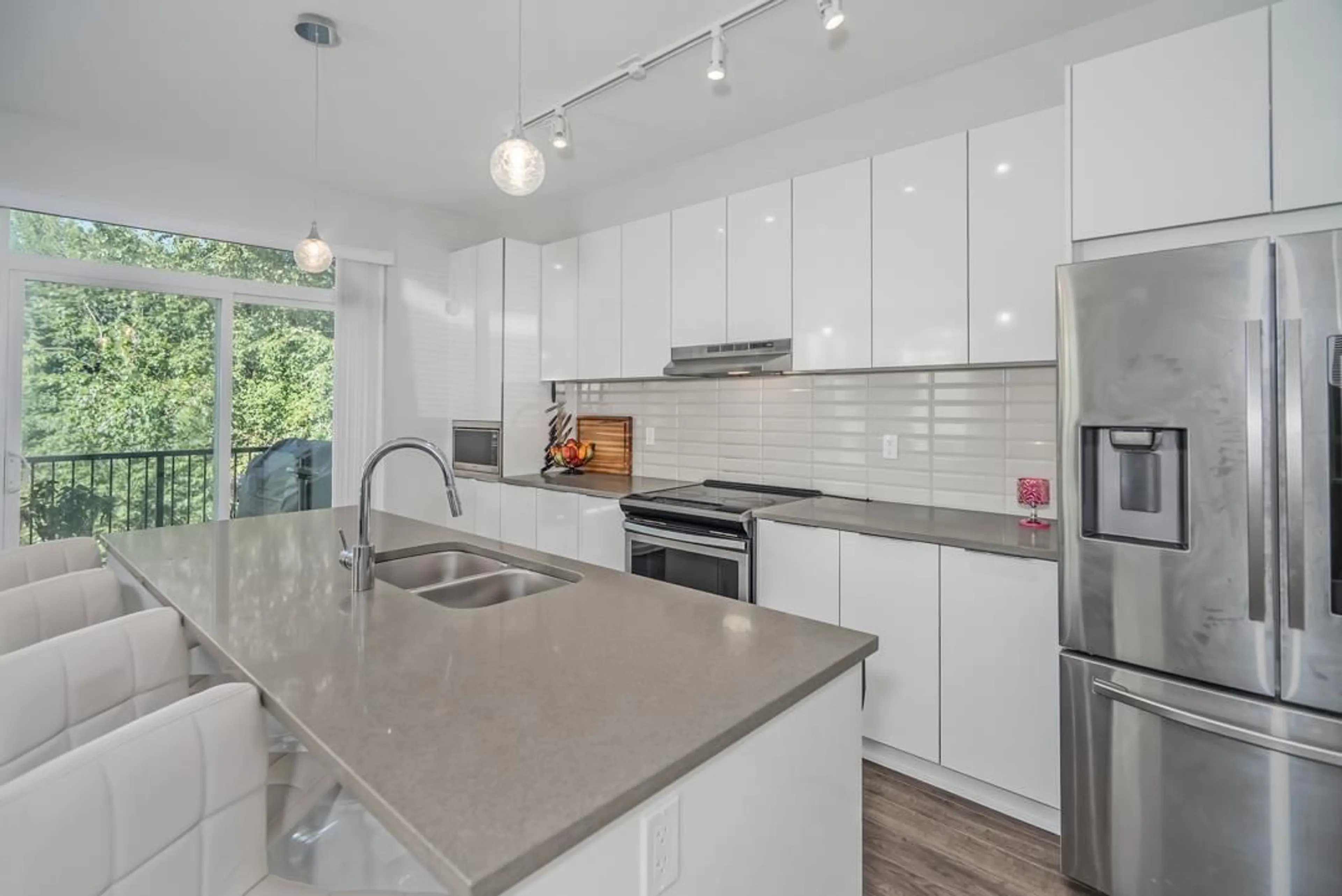 Open concept kitchen, unknown for 143 - 30930 WESTRIDGE, Abbotsford British Columbia V2T0H6