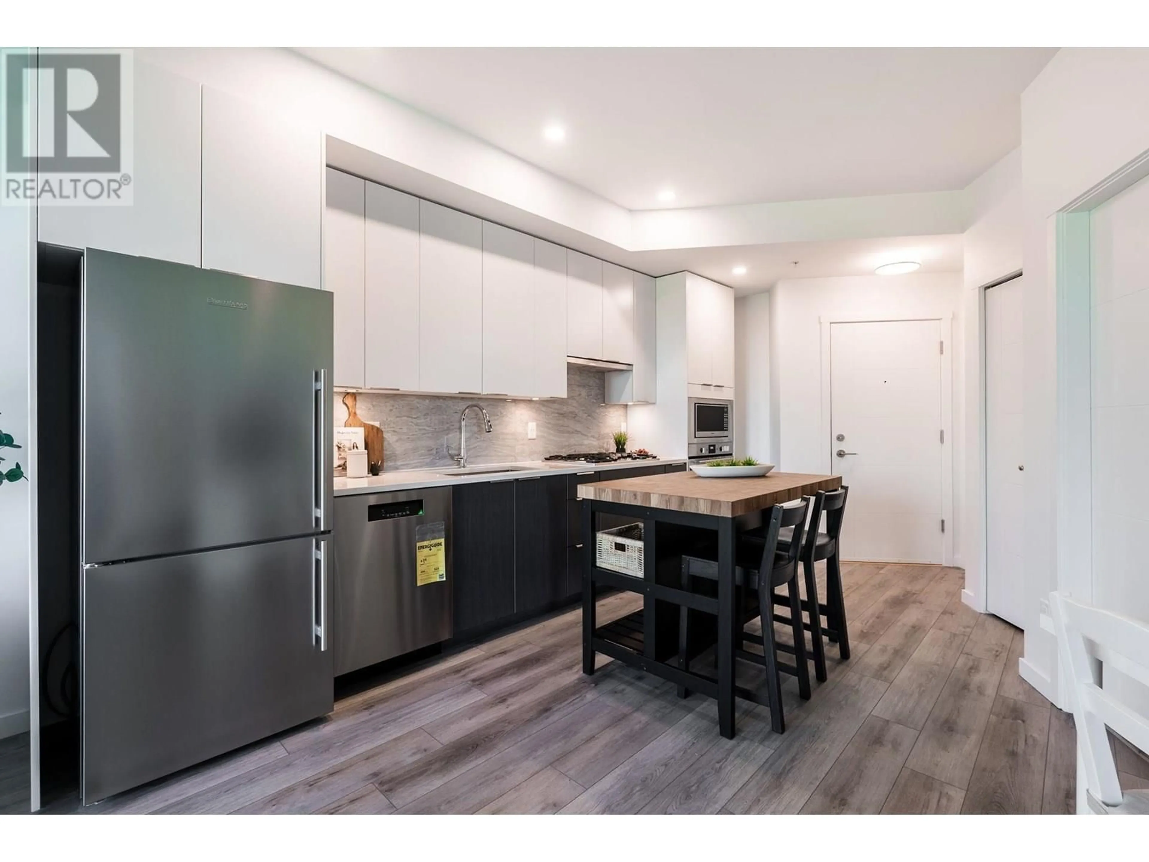 Open concept kitchen, wood/laminate floor for 510 - 11641 227TH STREET, Maple Ridge British Columbia V2X9J6