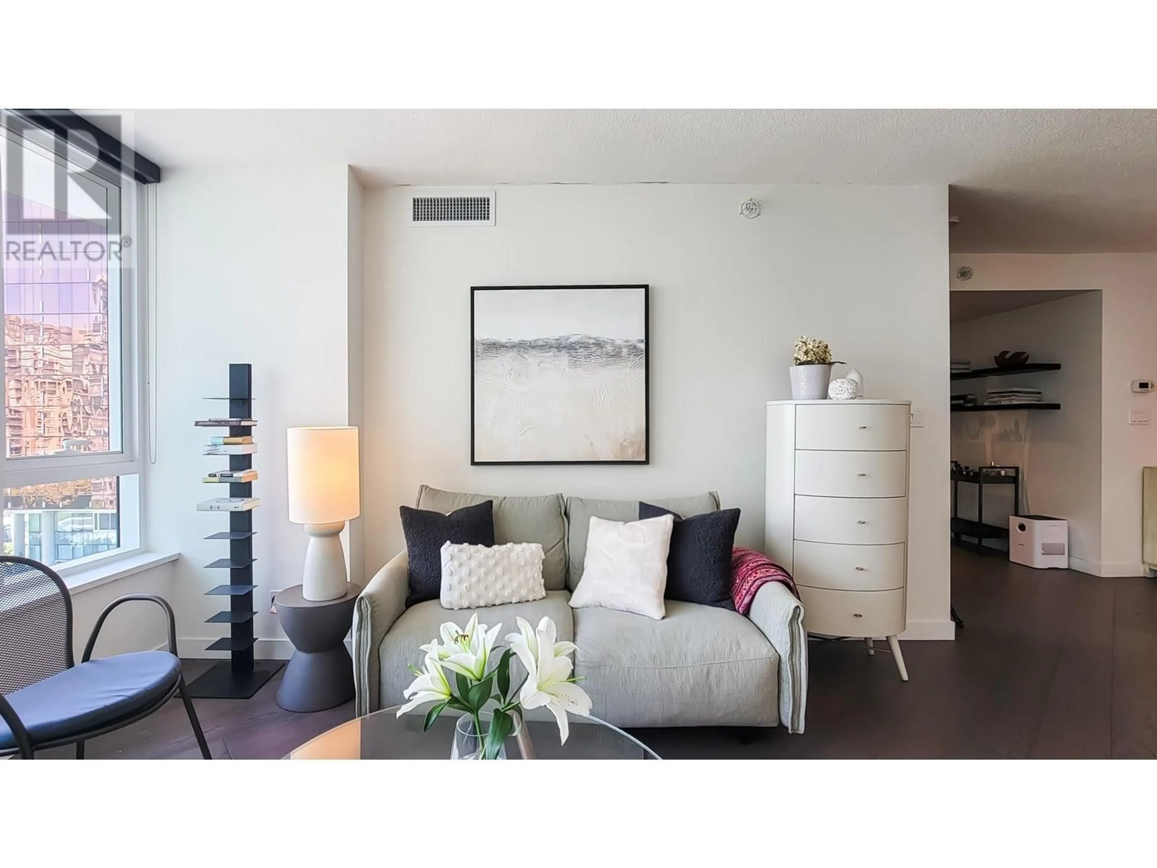 Living room with furniture, wood/laminate floor for 1220 - 68 SMITHE STREET, Vancouver British Columbia V6B0P4