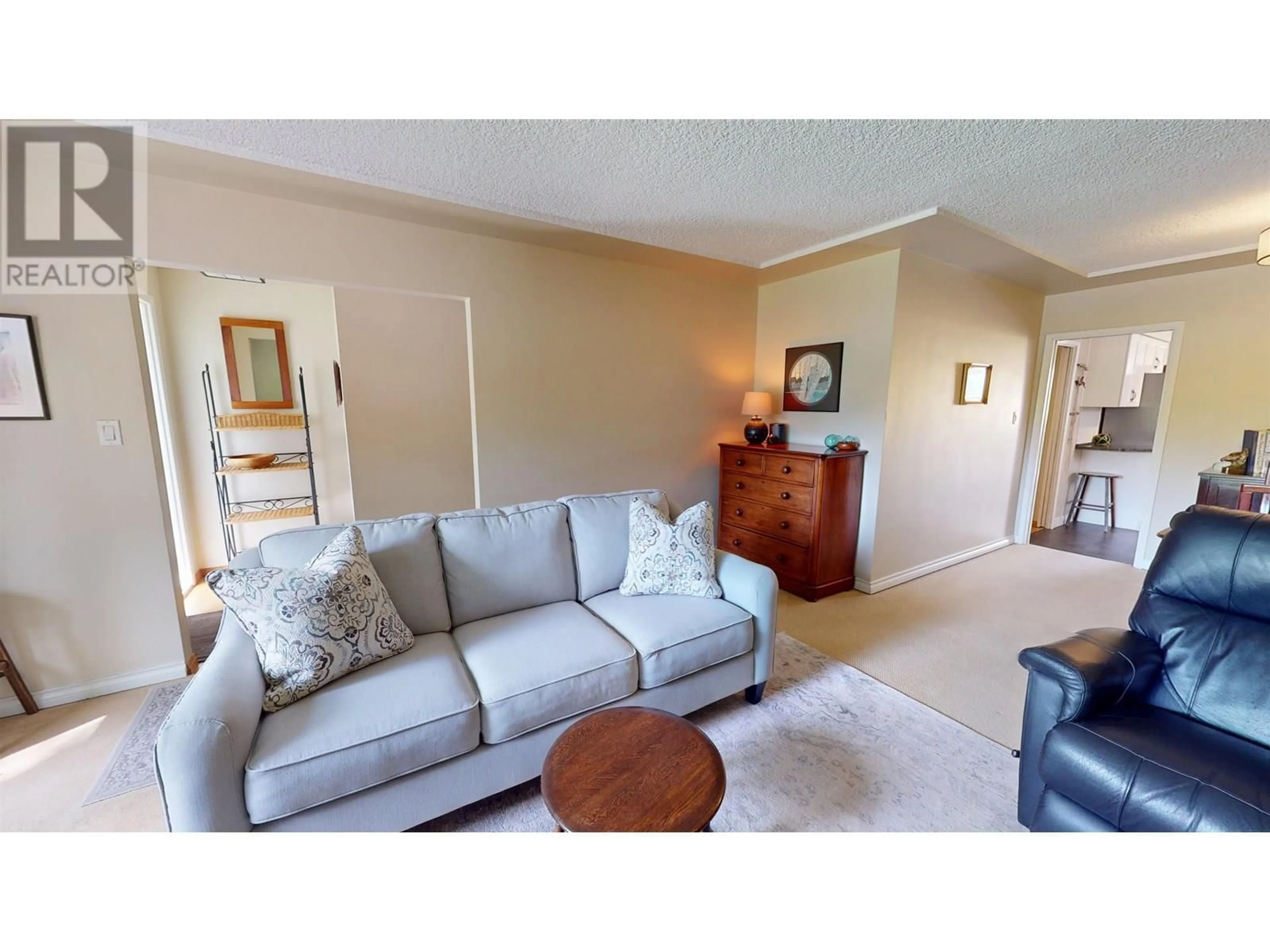 Living room with furniture, unknown for 483 31ST AVENUE, Vancouver British Columbia V5V2W6