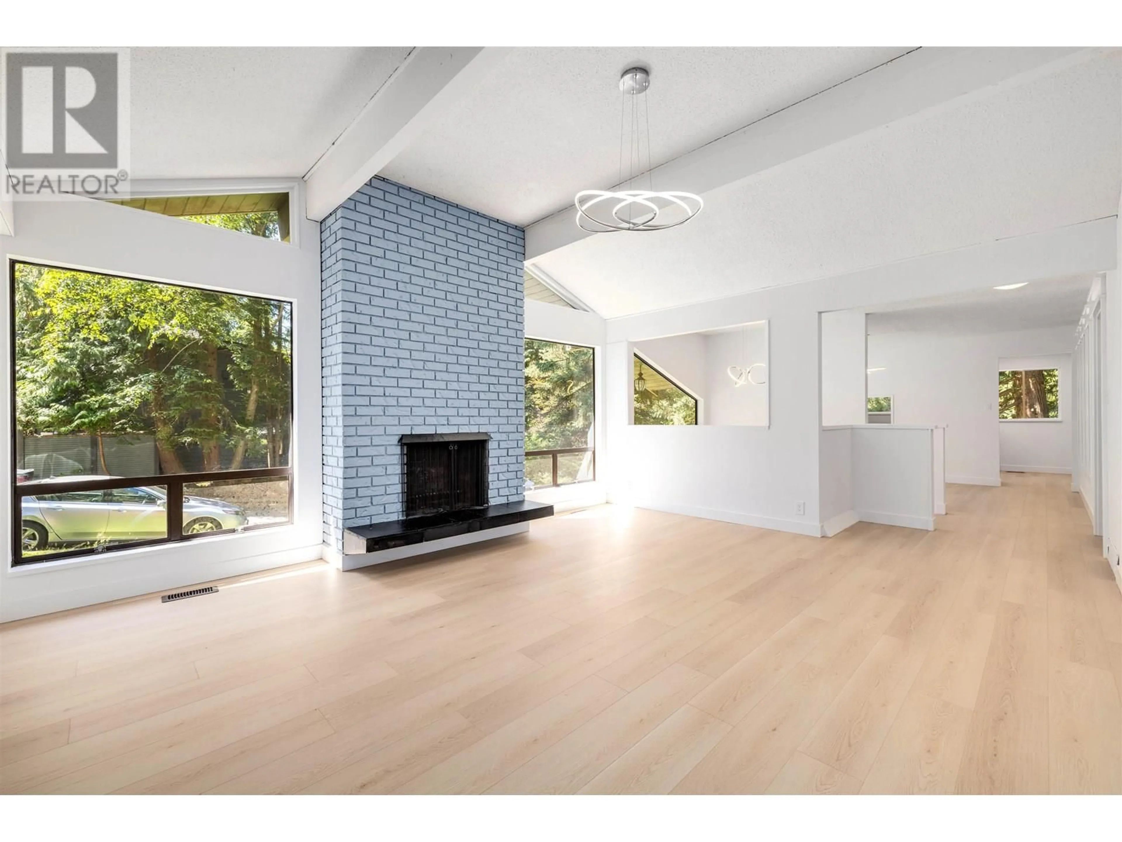 Unknown for 4755 COVE CLIFF ROAD, North Vancouver British Columbia V7G1H8