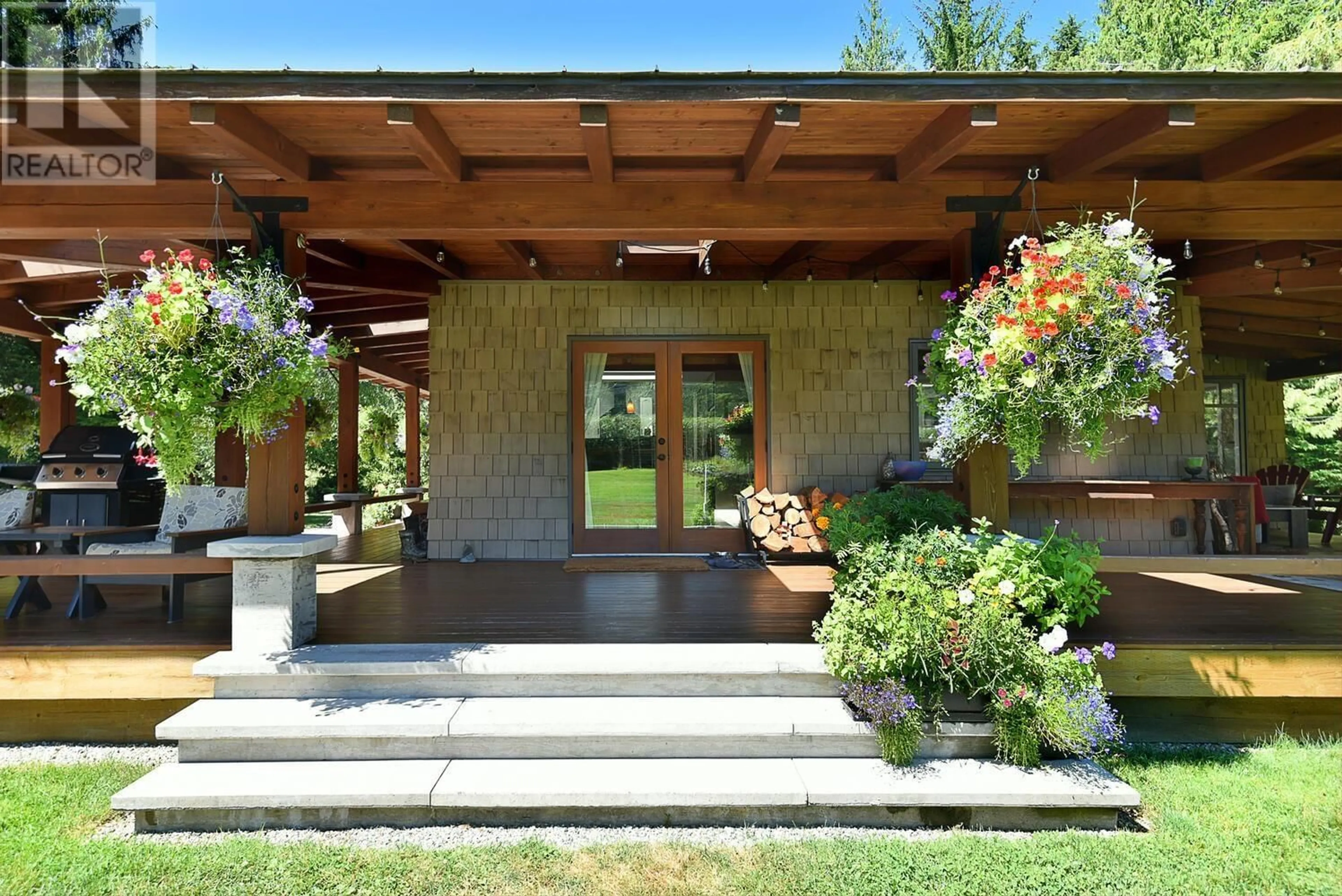 Patio, unknown for 13578 SUNSHINE COAST HIGHWAY, Madeira Park British Columbia V0N2H1