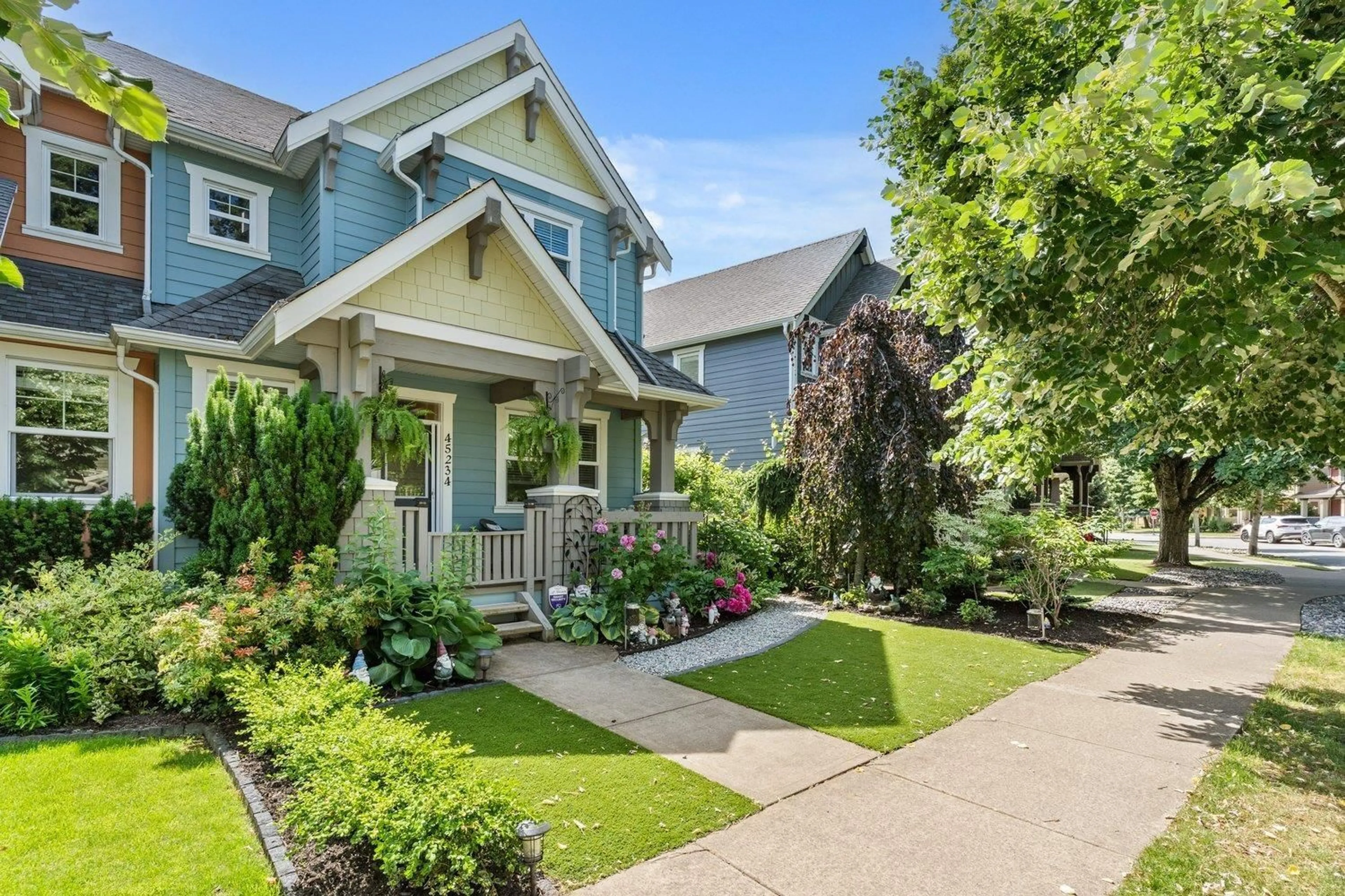 Home with vinyl exterior material, street for 2 - 45234 NICOMEN CRESCENT, Sardis British Columbia V2R0R2