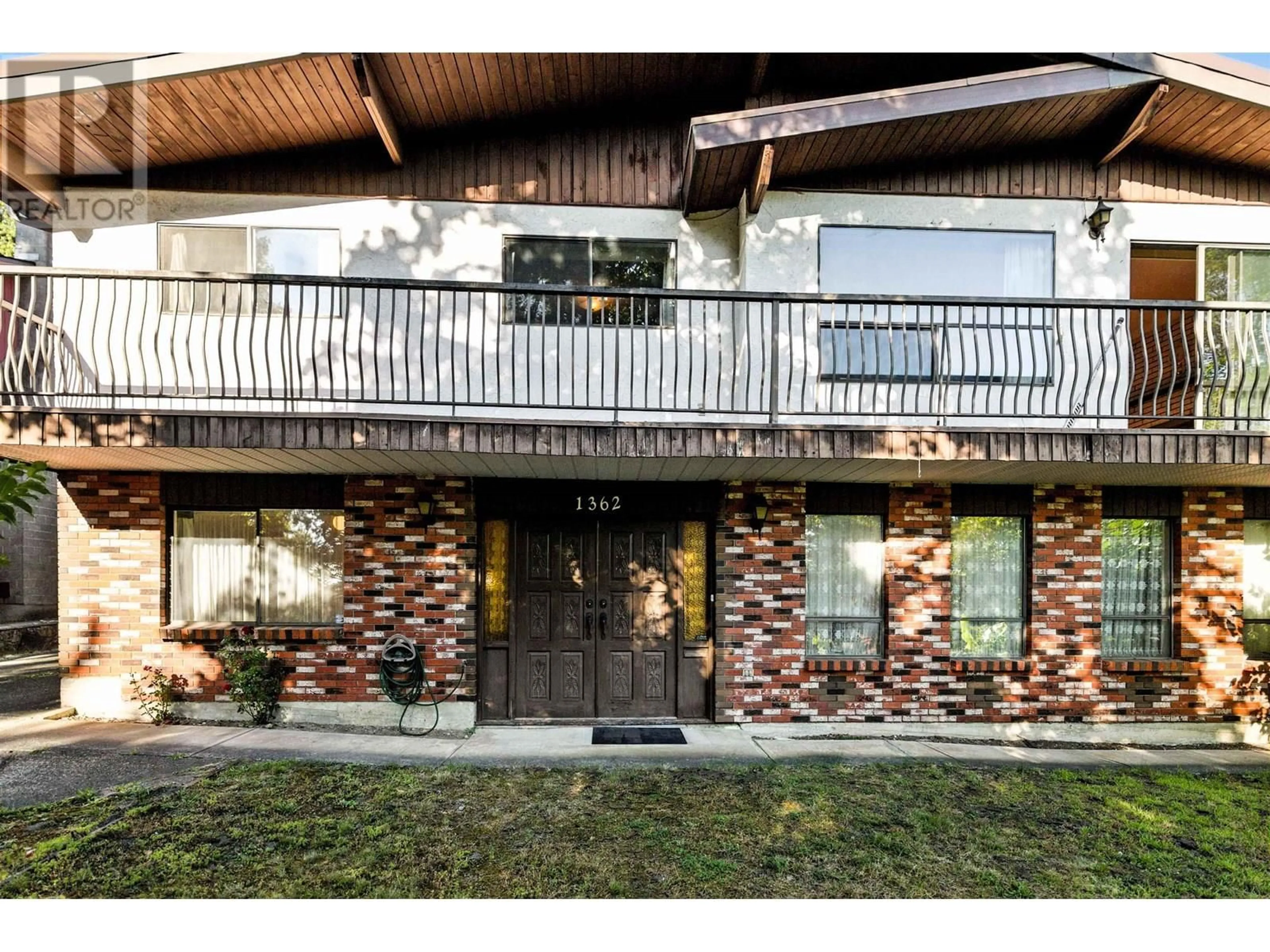 Unknown for 1362 PHILLIPS AVENUE, Burnaby British Columbia V5A3Z3