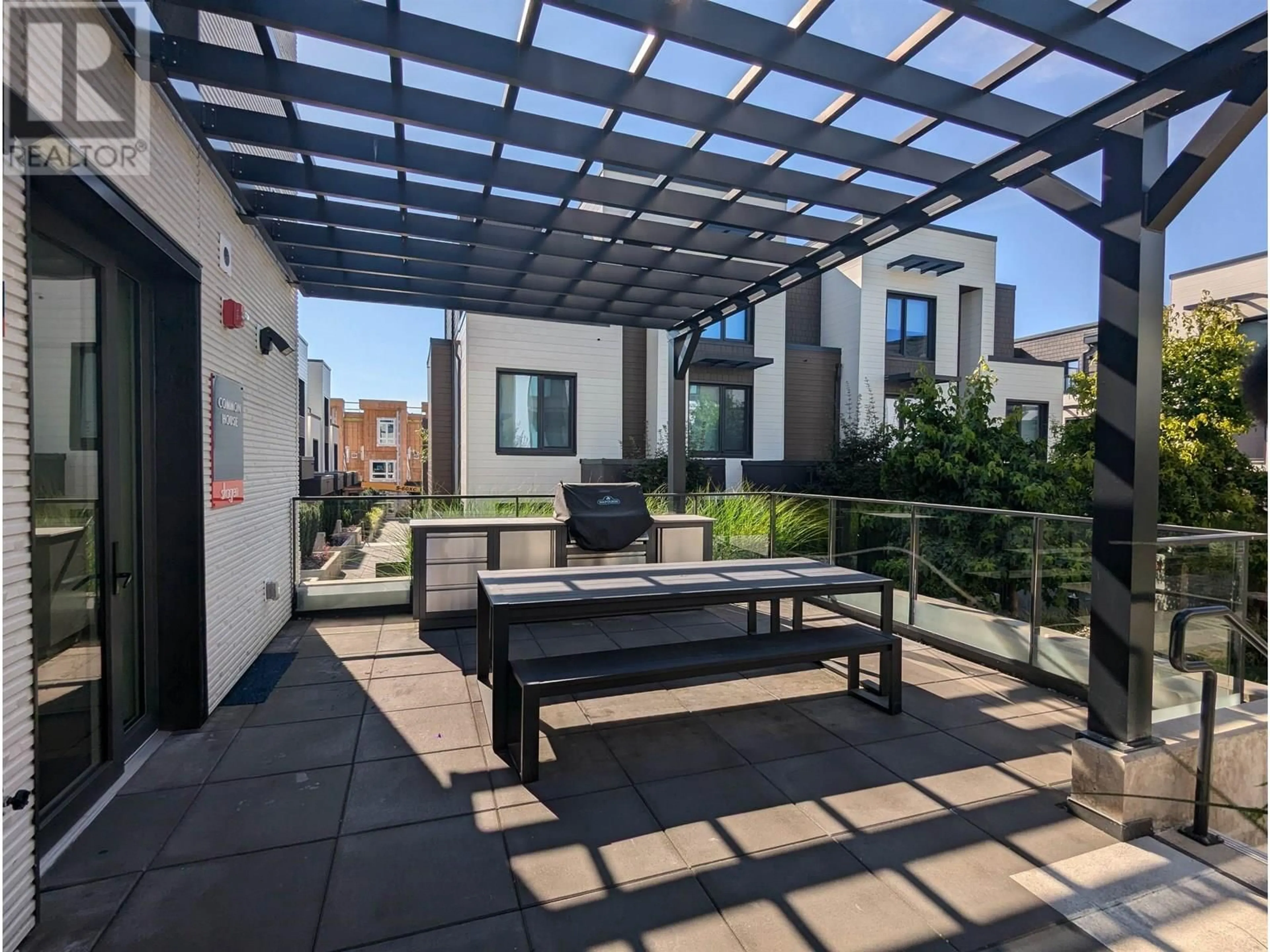 Patio, street for 703 - 606 FOSTER AVENUE, Coquitlam British Columbia V6J0L5