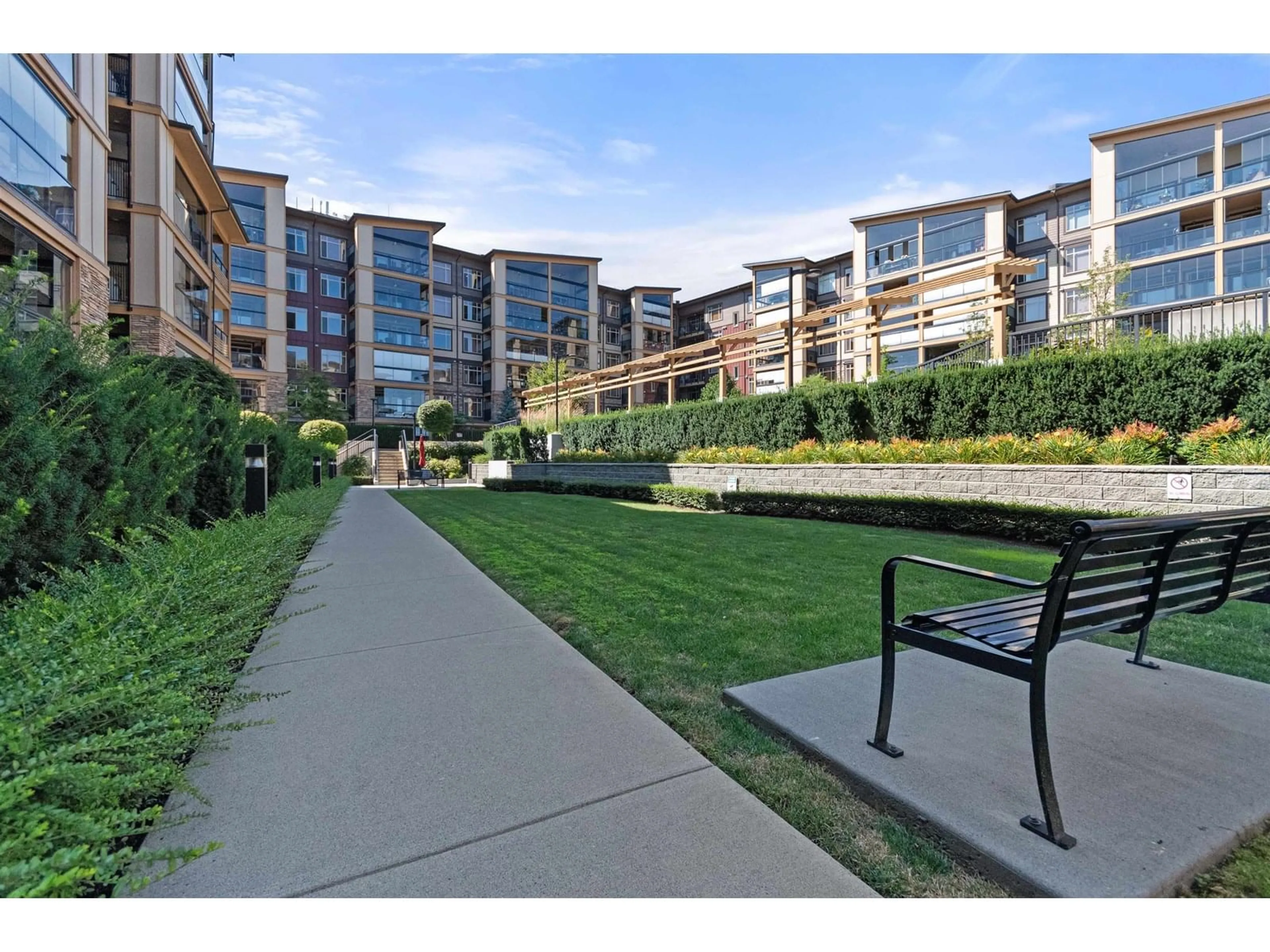 Patio, unknown for 205 - 32445 SIMON, Abbotsford British Columbia V2T0G7