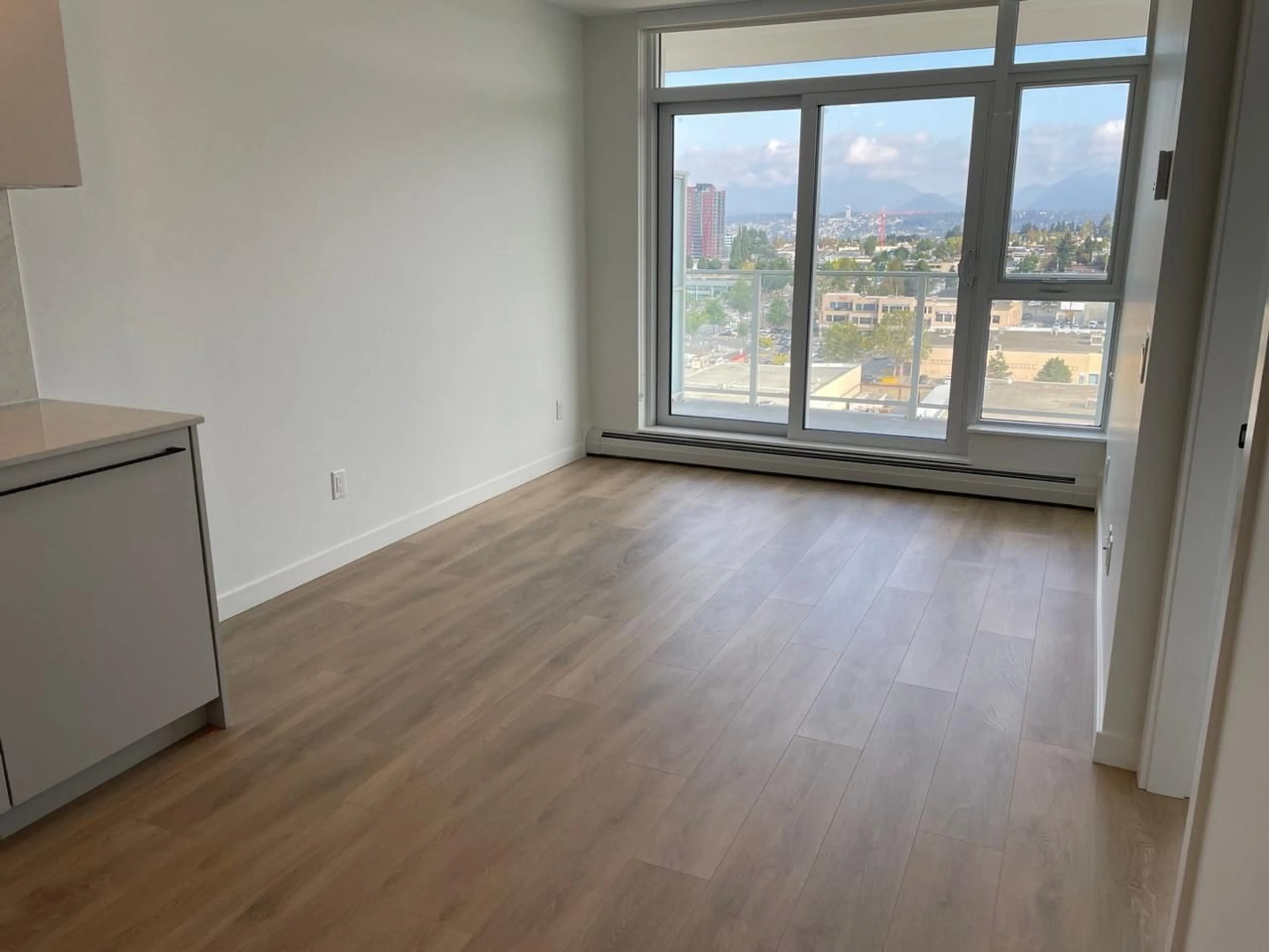 A pic of a room for 1411 - 13685 102, Surrey British Columbia V2Y0S2