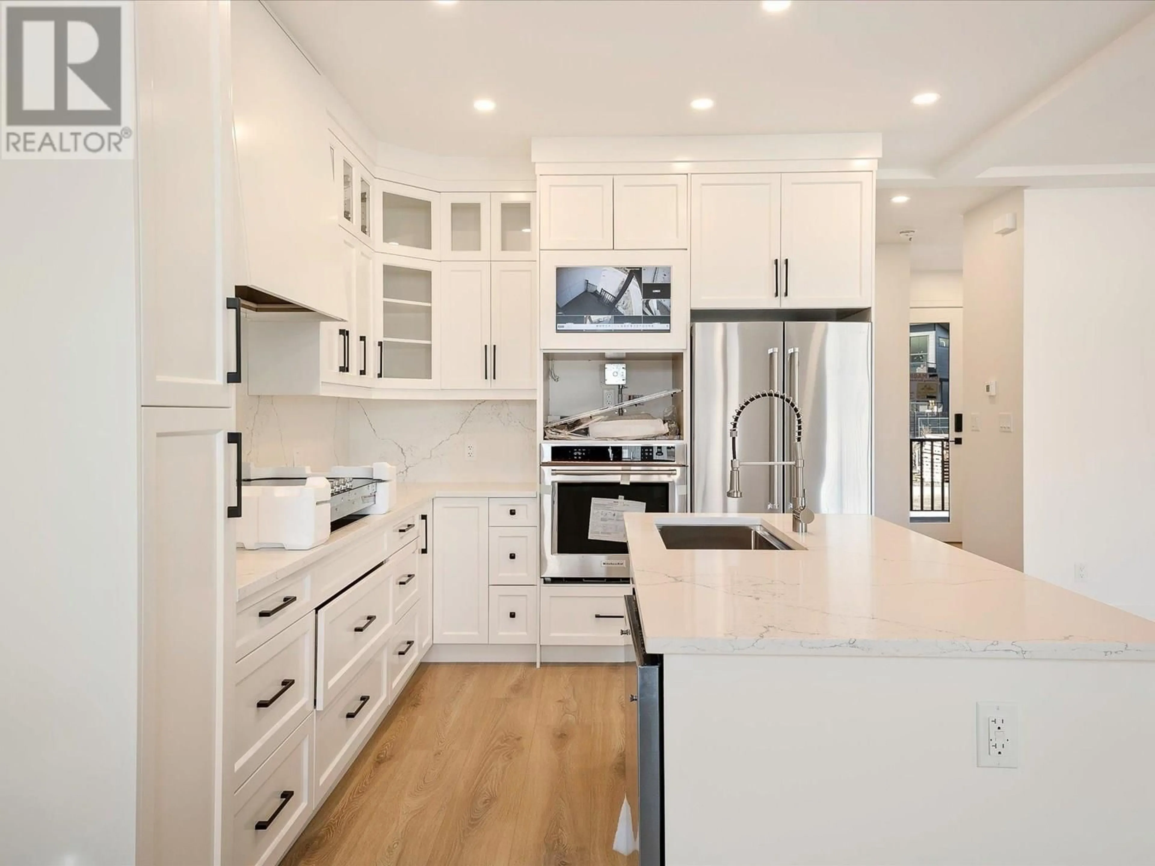 Open concept kitchen, unknown for 1013 PHARE CRESCENT, Pemberton British Columbia V0N0A7