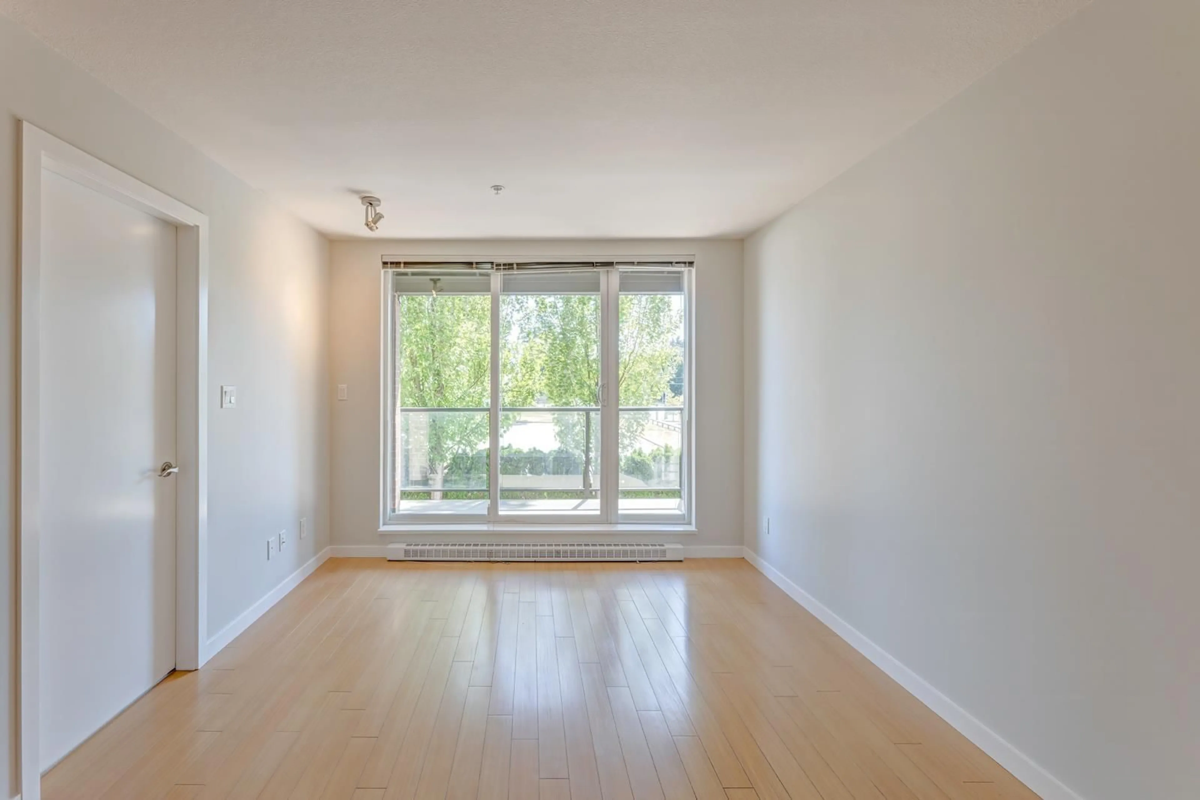 A pic of a room for 207 - 10788 139, Surrey British Columbia V3T0A6