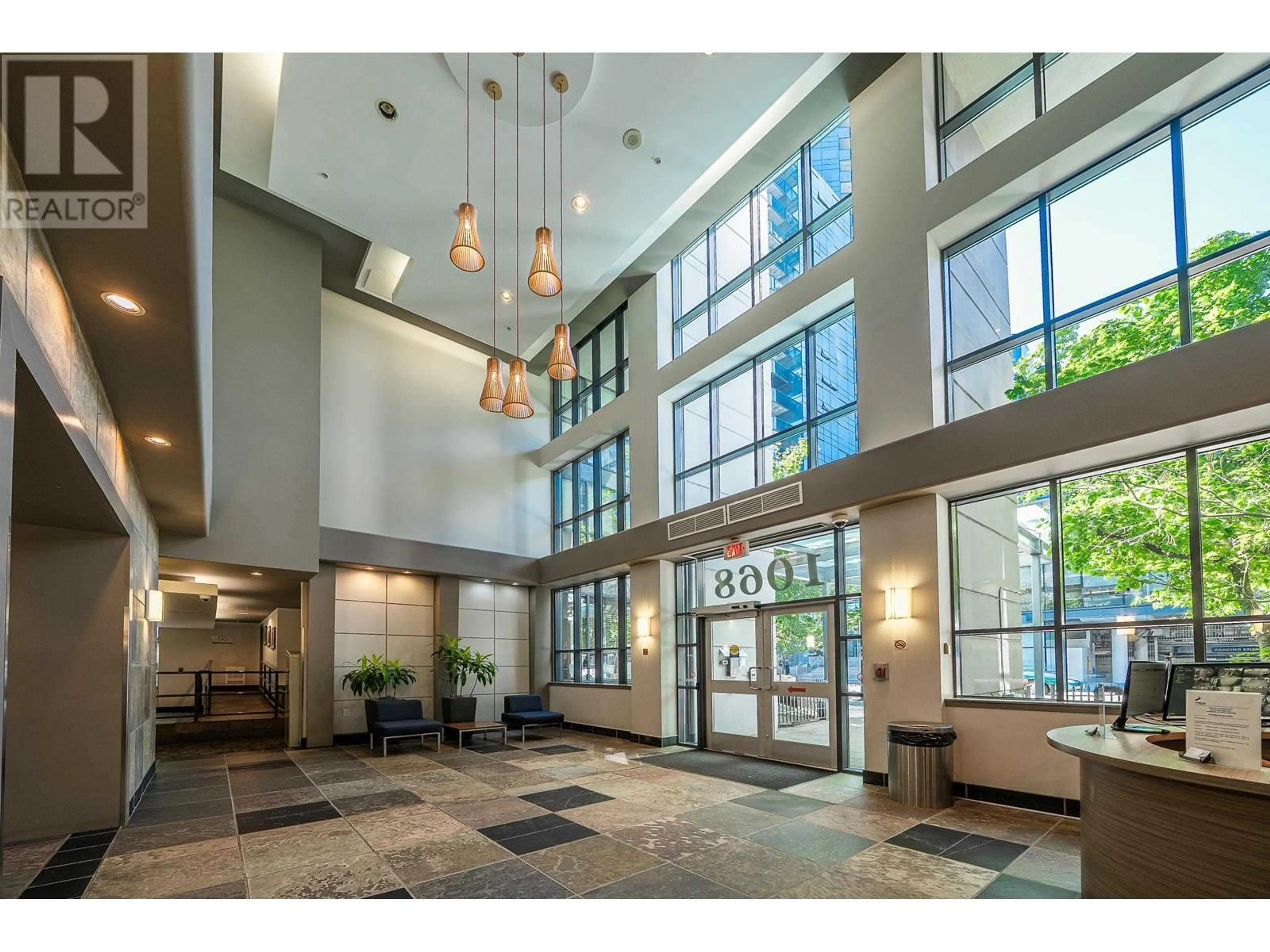 Indoor foyer for 1509 - 1068 HORNBY STREET, Vancouver British Columbia V6Z2Y7