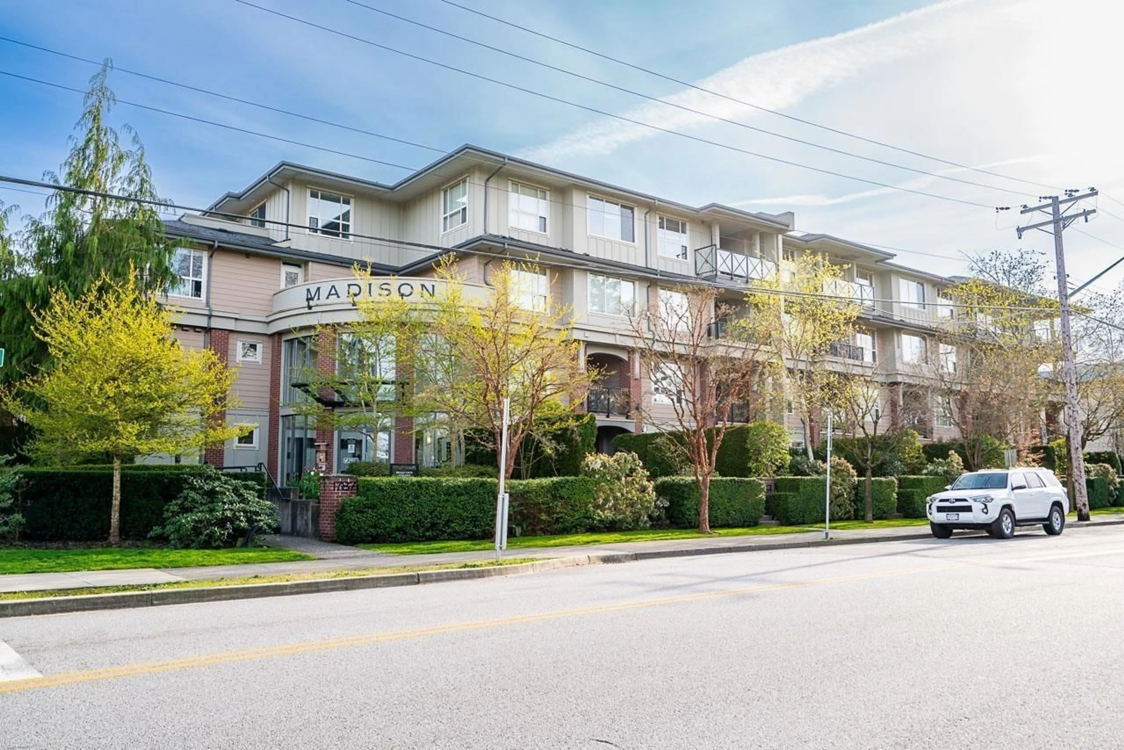 Unknown for 205 - 1787 154, Surrey British Columbia V4A4S1