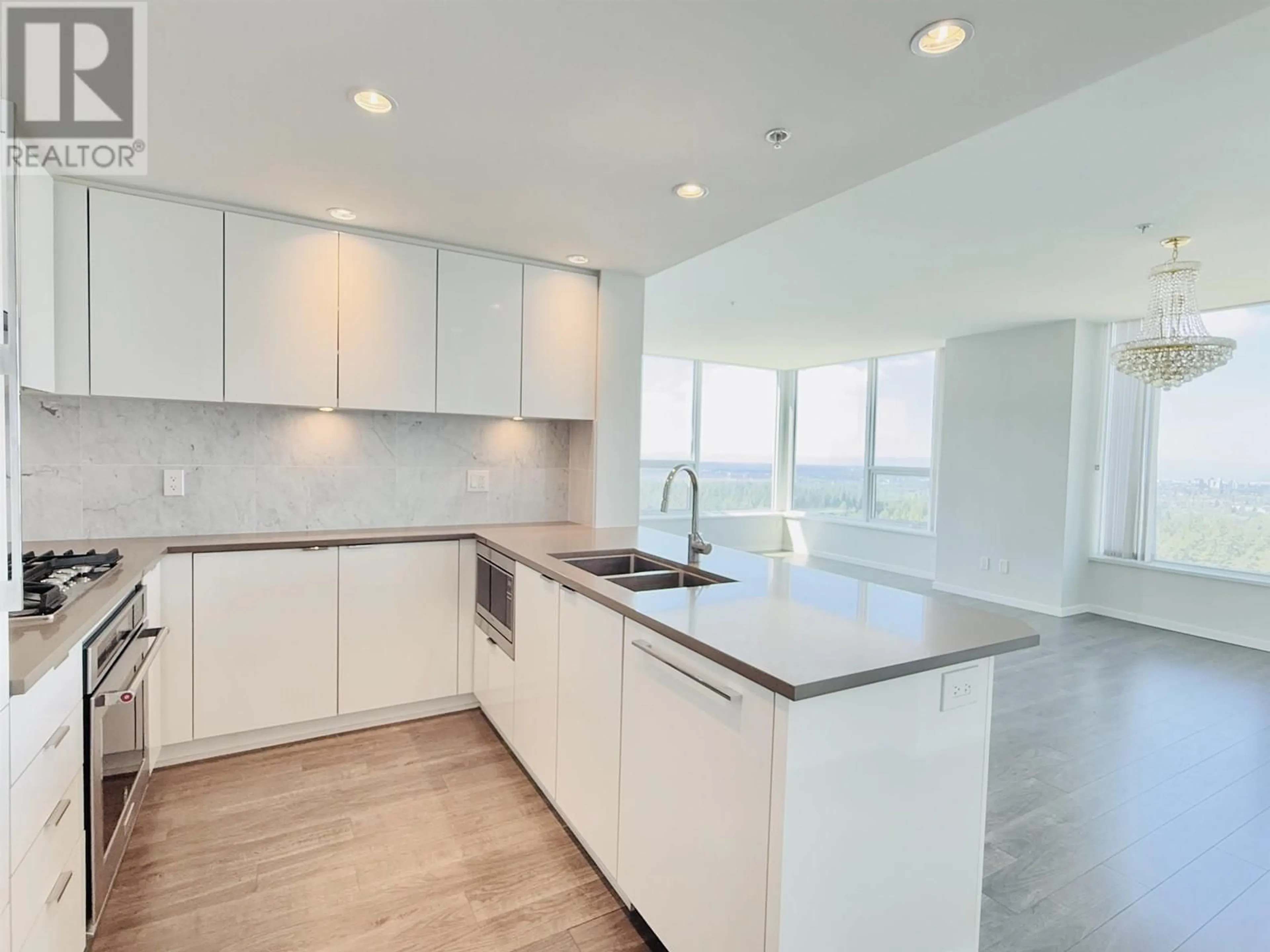 Open concept kitchen, unknown for 3906 - 5883 BARKER AVENUE, Burnaby British Columbia V5H0G4