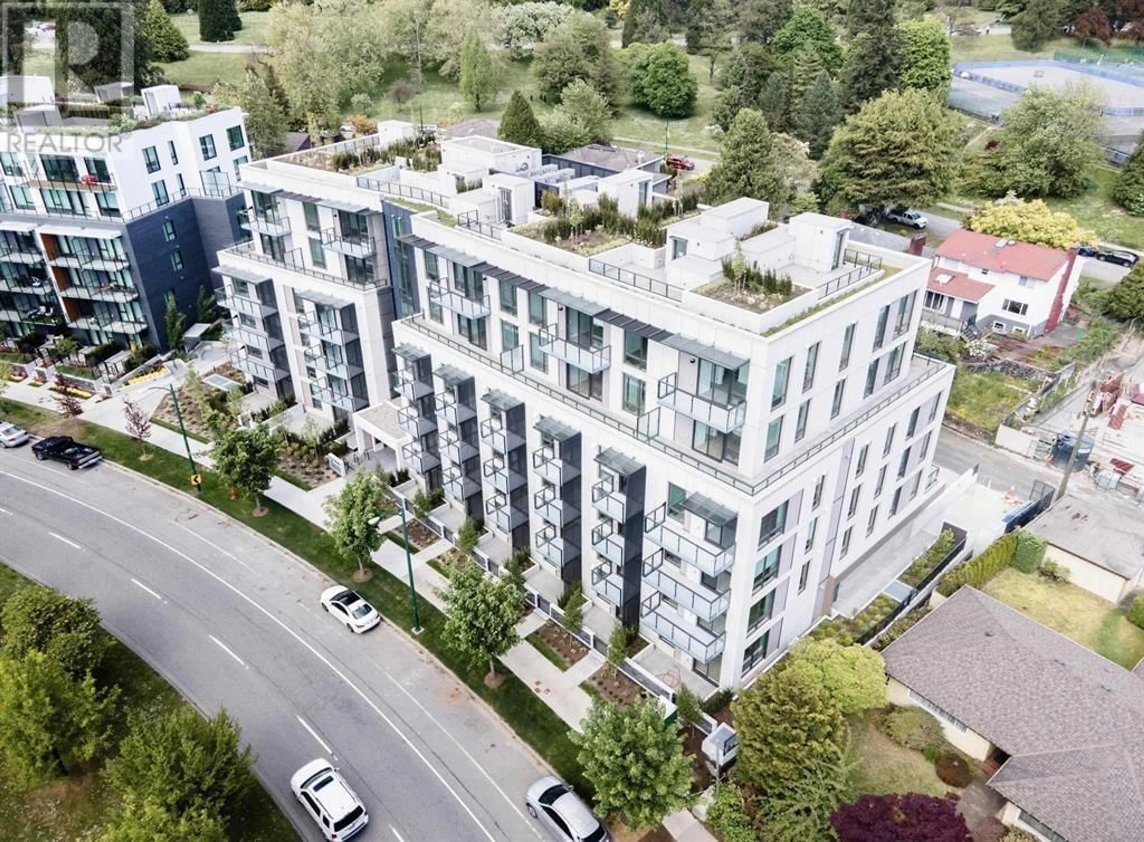 A pic from outside/outdoor area/front of a property/back of a property/a pic from drone, city buildings view from balcony for 503 - 5212 CAMBIE STREET, Vancouver British Columbia V5Z2Z7