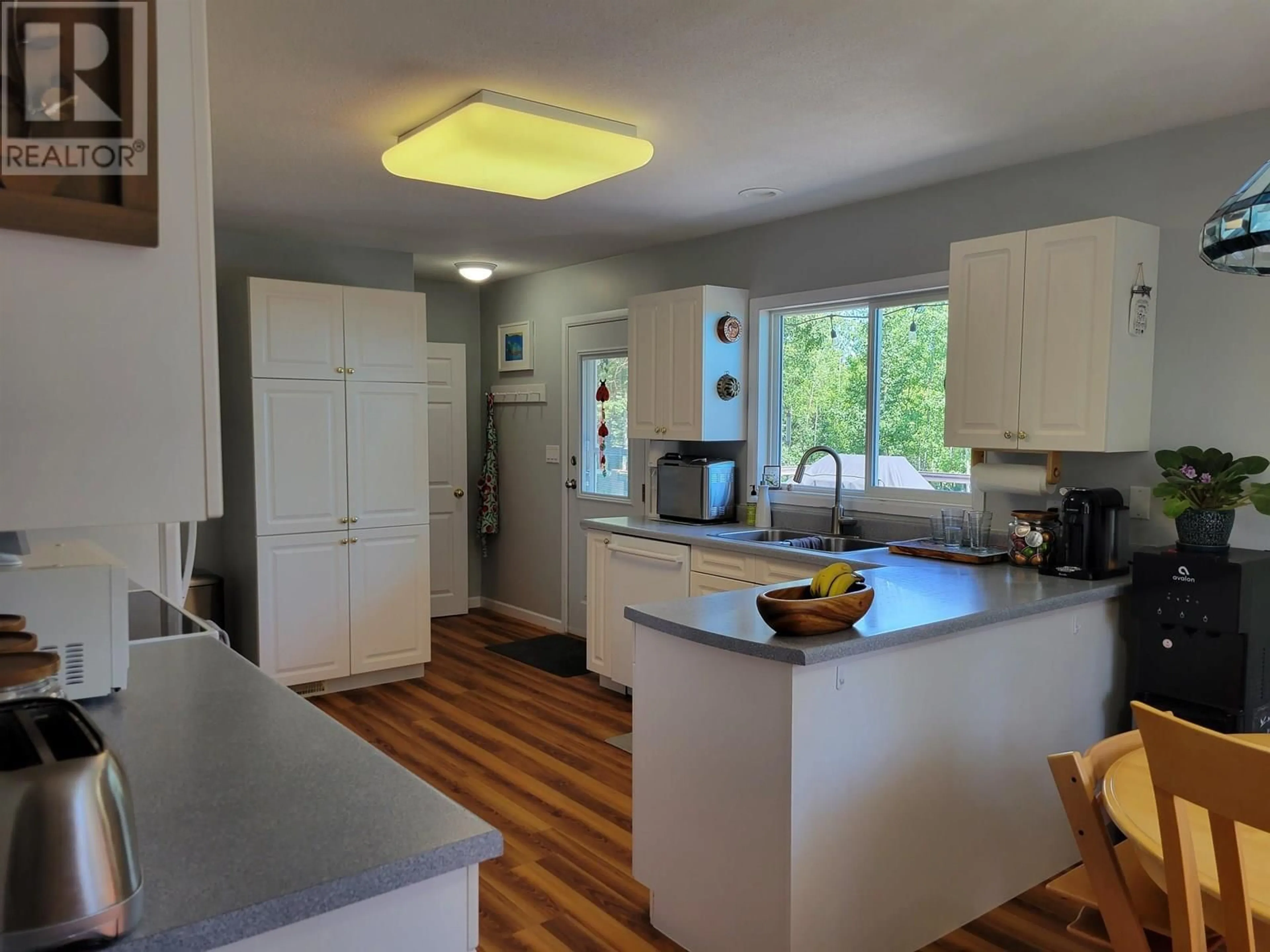 Open concept kitchen, unknown for 1912 NOONLA ROAD, Vanderhoof British Columbia V0J3A0