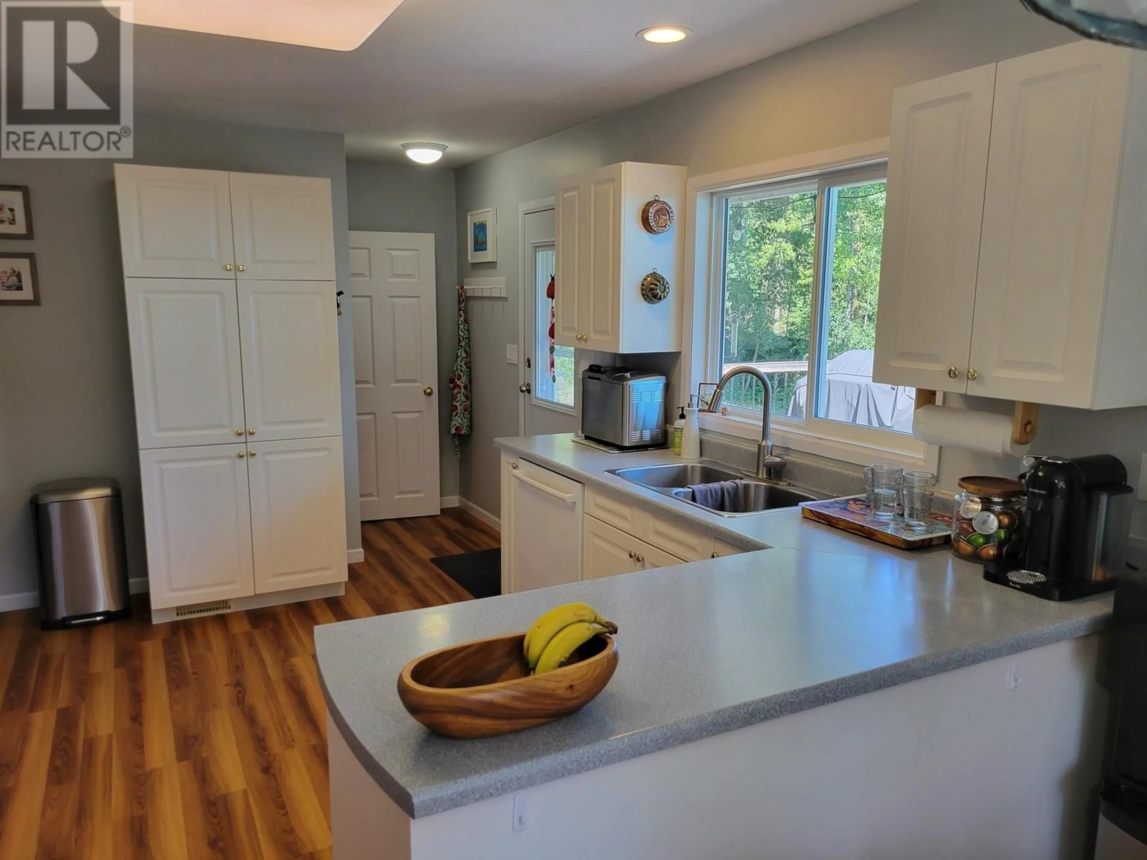 Open concept kitchen, unknown for 1912 NOONLA ROAD, Vanderhoof British Columbia V0J3A0