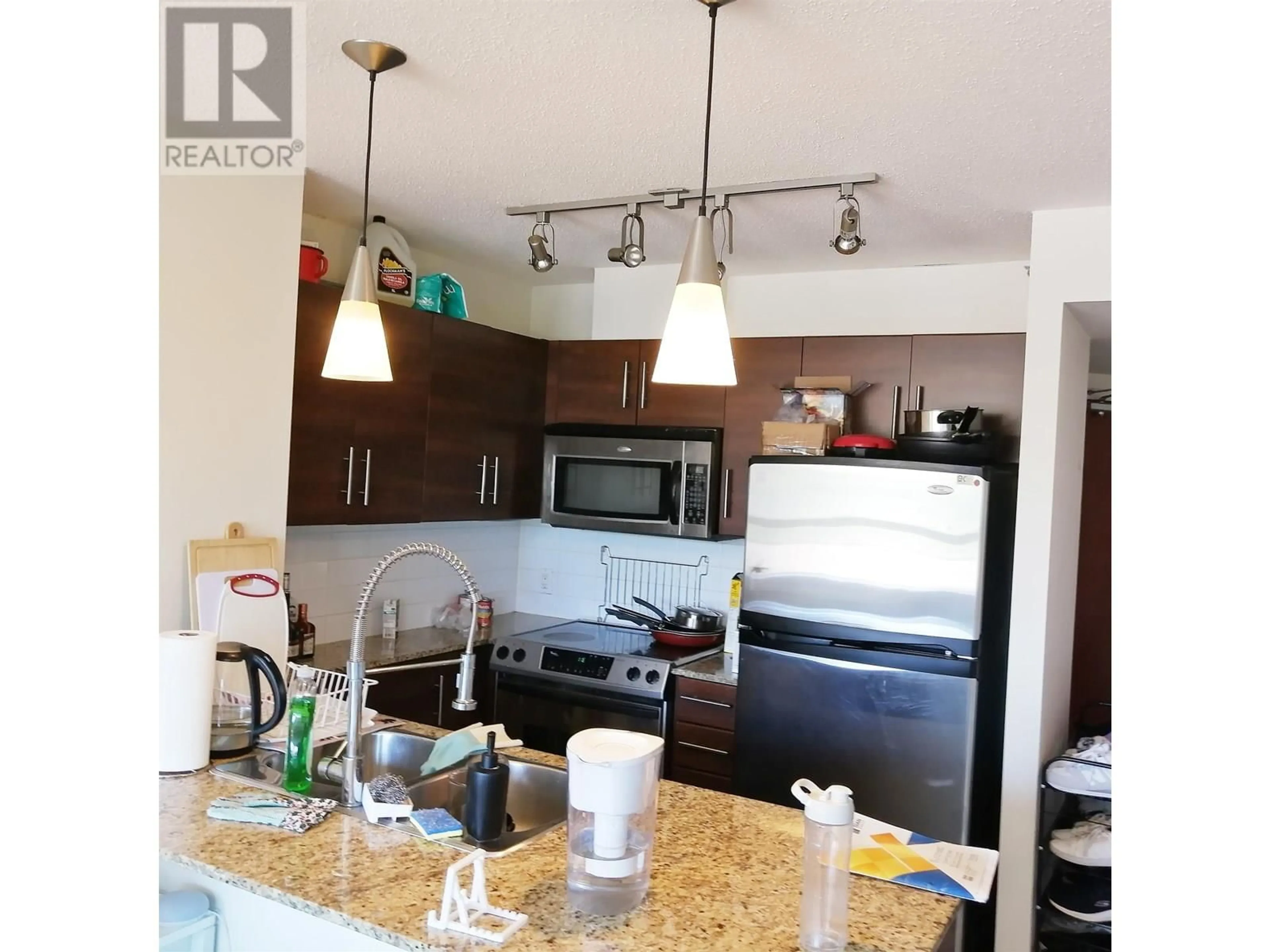 Open concept kitchen, unknown for 708 - 814 ROYAL AVENUE, New Westminster British Columbia V3M1J9