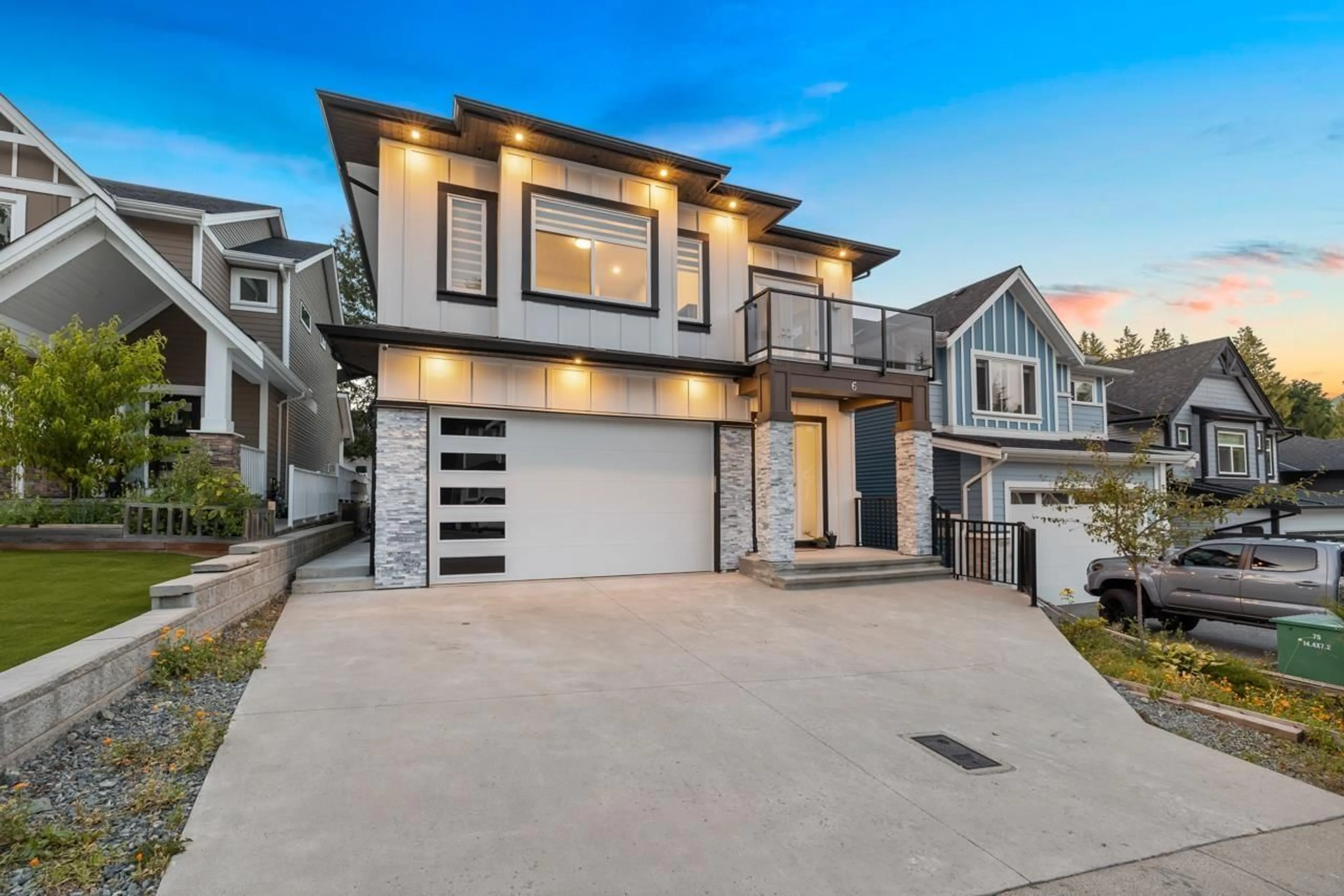 Home with vinyl exterior material, street for 6 - 4581 SUMAS MOUNTAIN, Abbotsford British Columbia V3G0H3