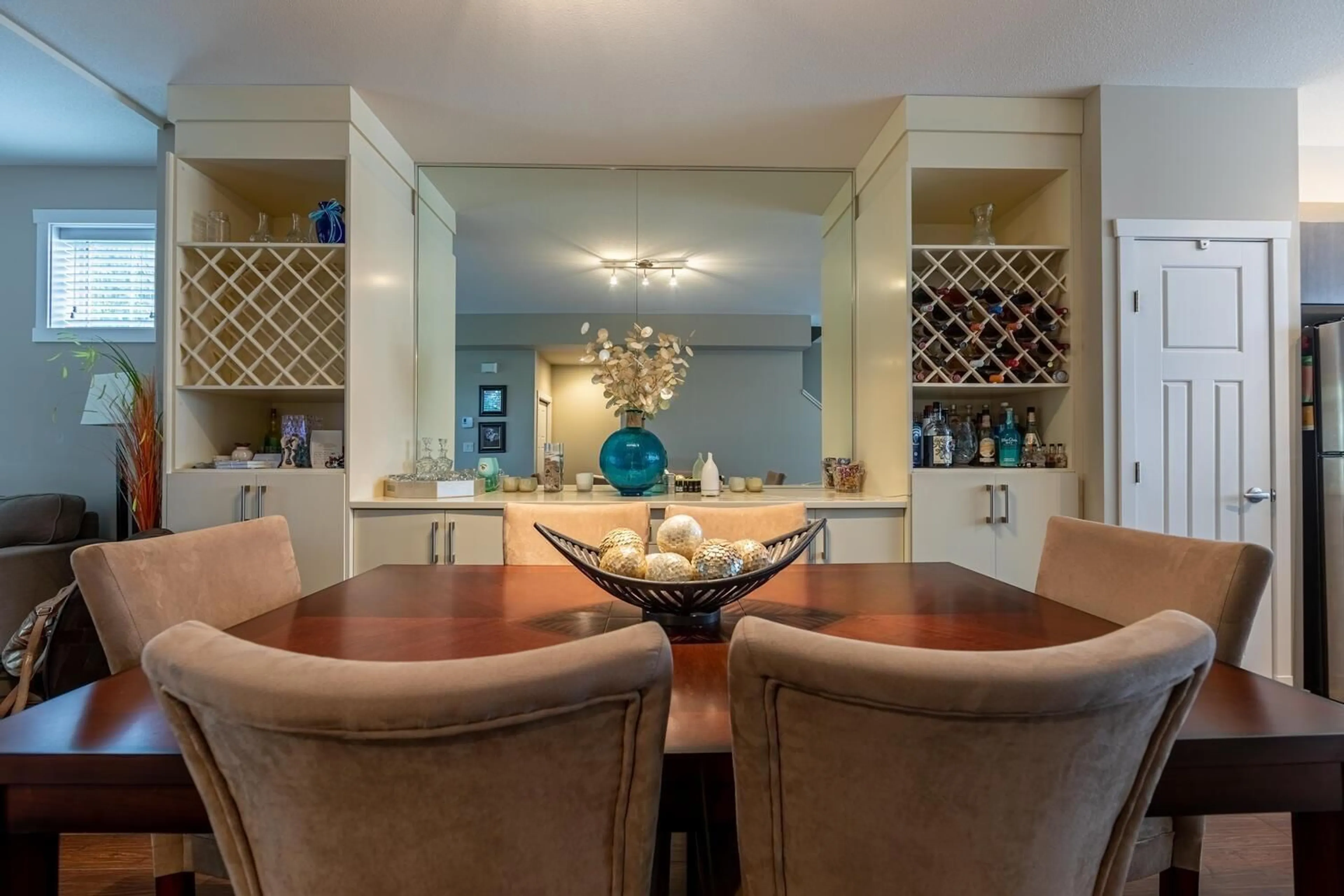 Dining room, ceramic/tile floor for 26 - 6123 138, Surrey British Columbia V3X1E8