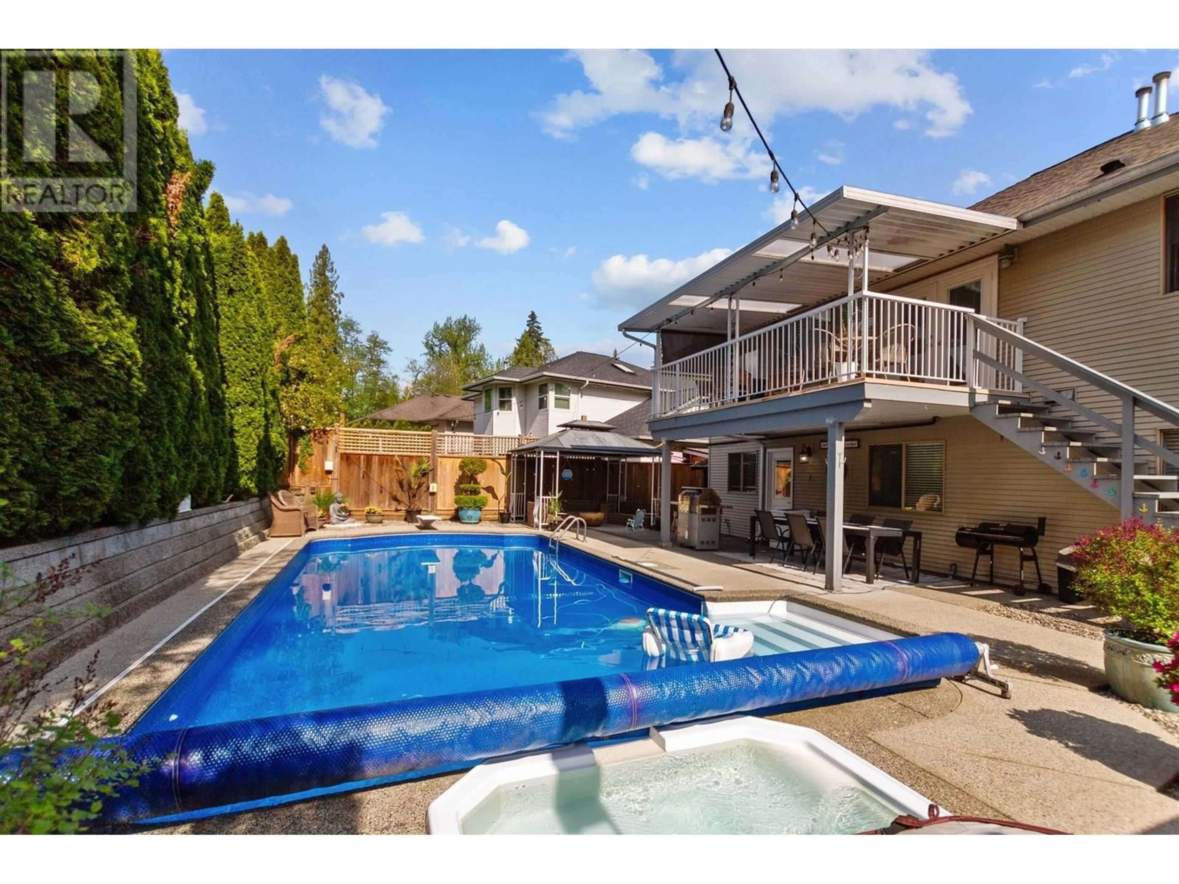 Pool for 23675 108 LOOP, Maple Ridge British Columbia V2W1B2