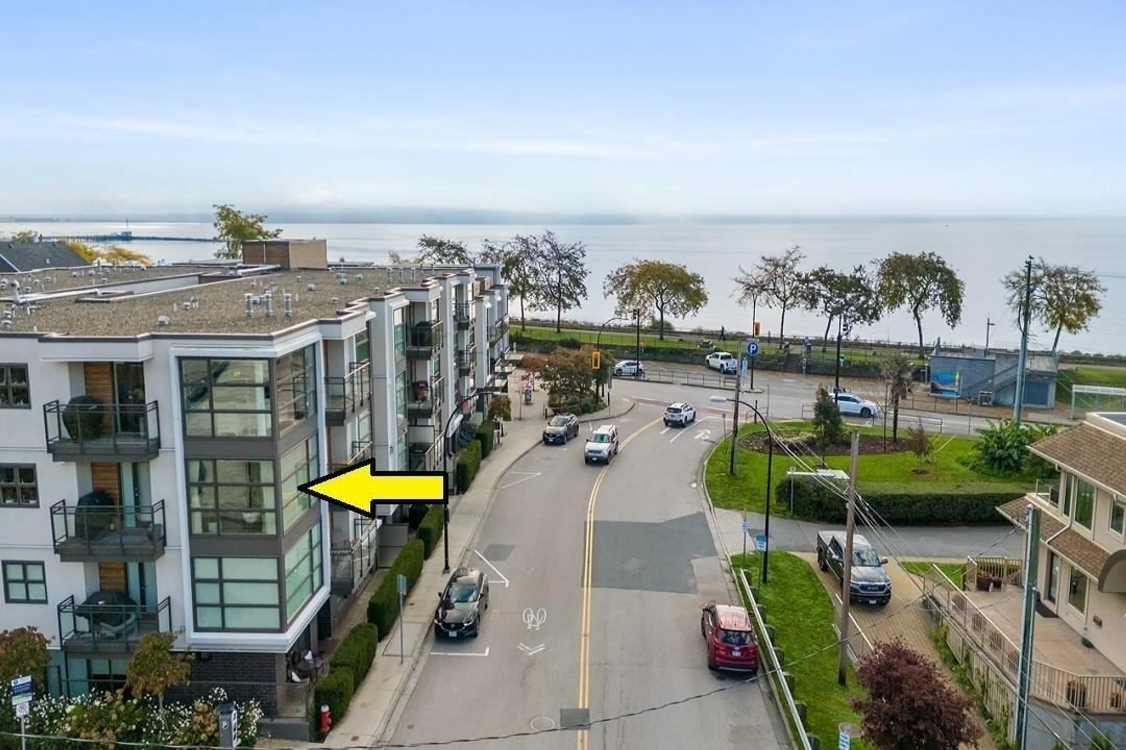 A pic from outside/outdoor area/front of a property/back of a property/a pic from drone, water/lake/river/ocean view for 303 - 1160 OXFORD, White Rock British Columbia V4B0B3