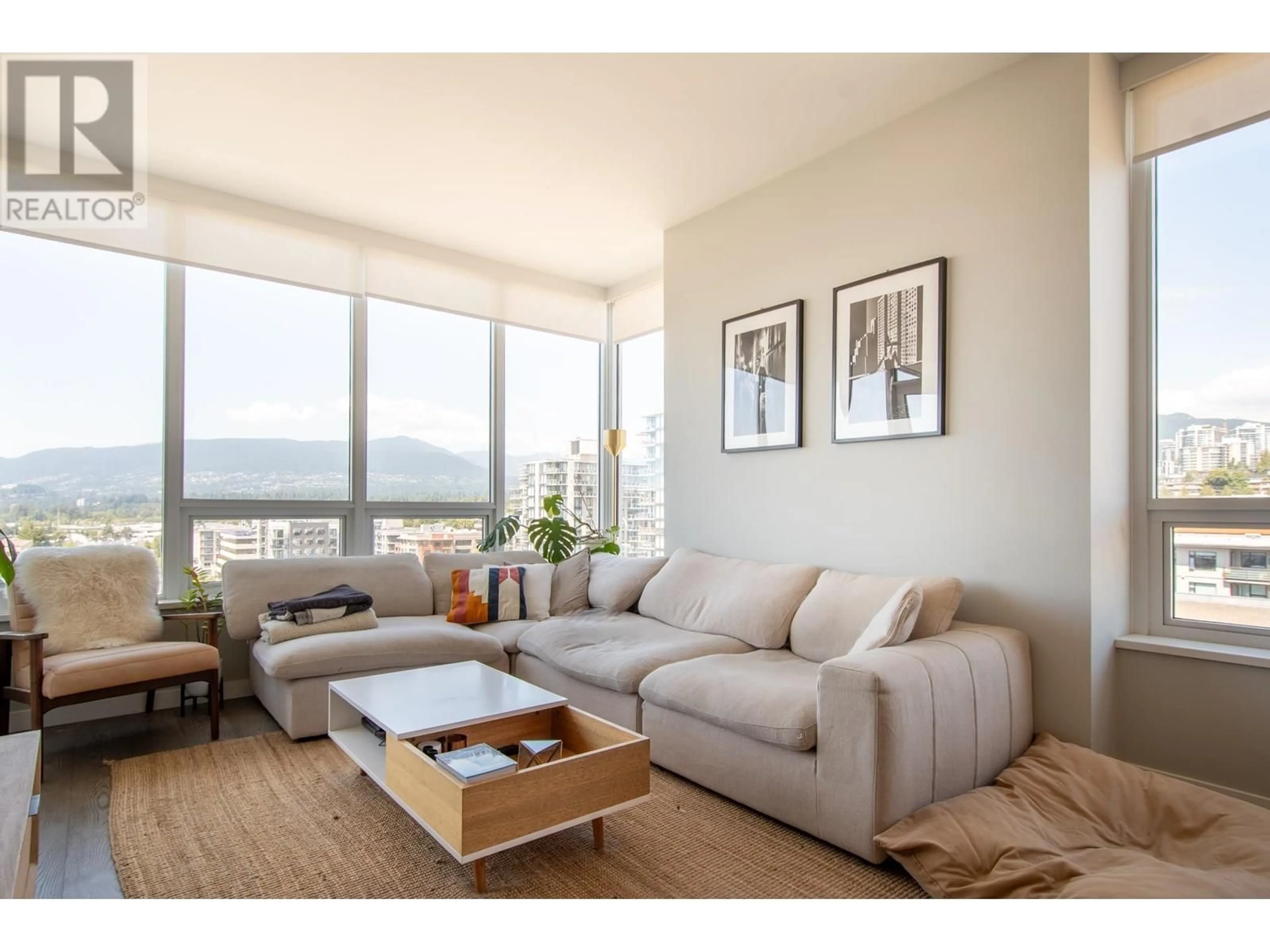 Living room with furniture, wood/laminate floor for 1106 - 118 CARRIE CATES COURT, North Vancouver British Columbia V7L0B2