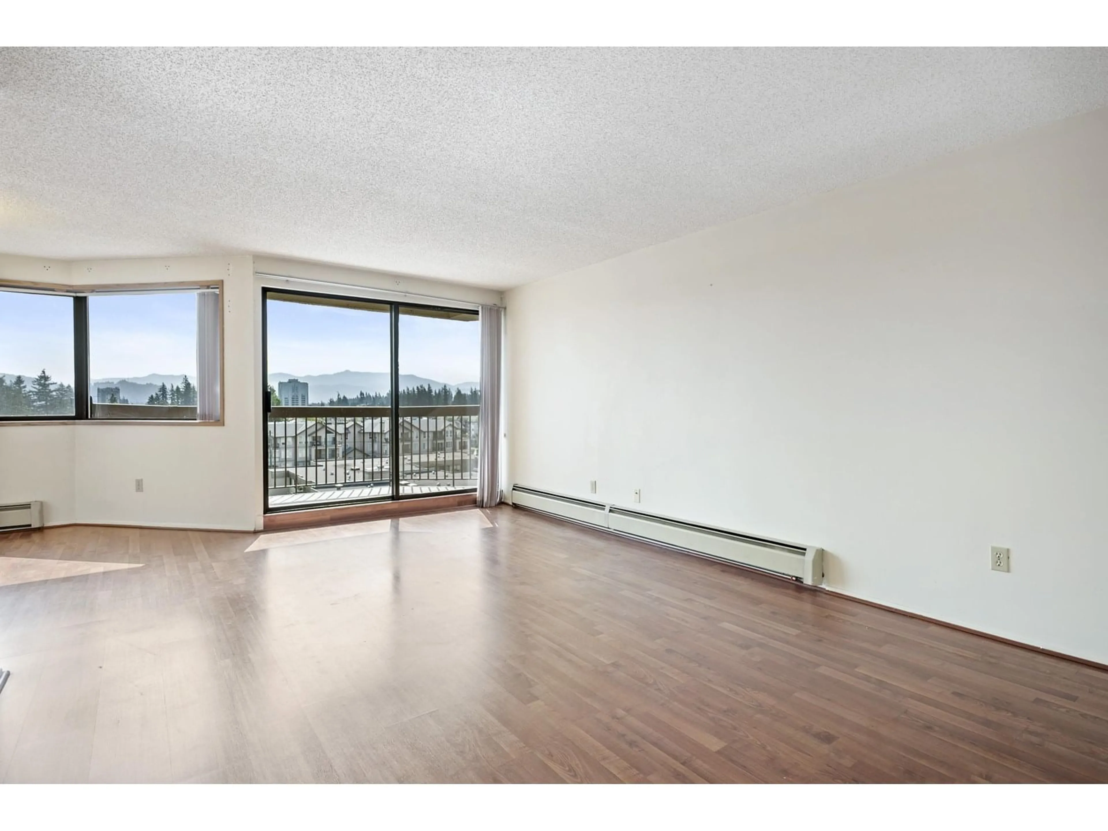 A pic of a room for 717 - 31955 OLD YALE, Abbotsford British Columbia V2T4N1