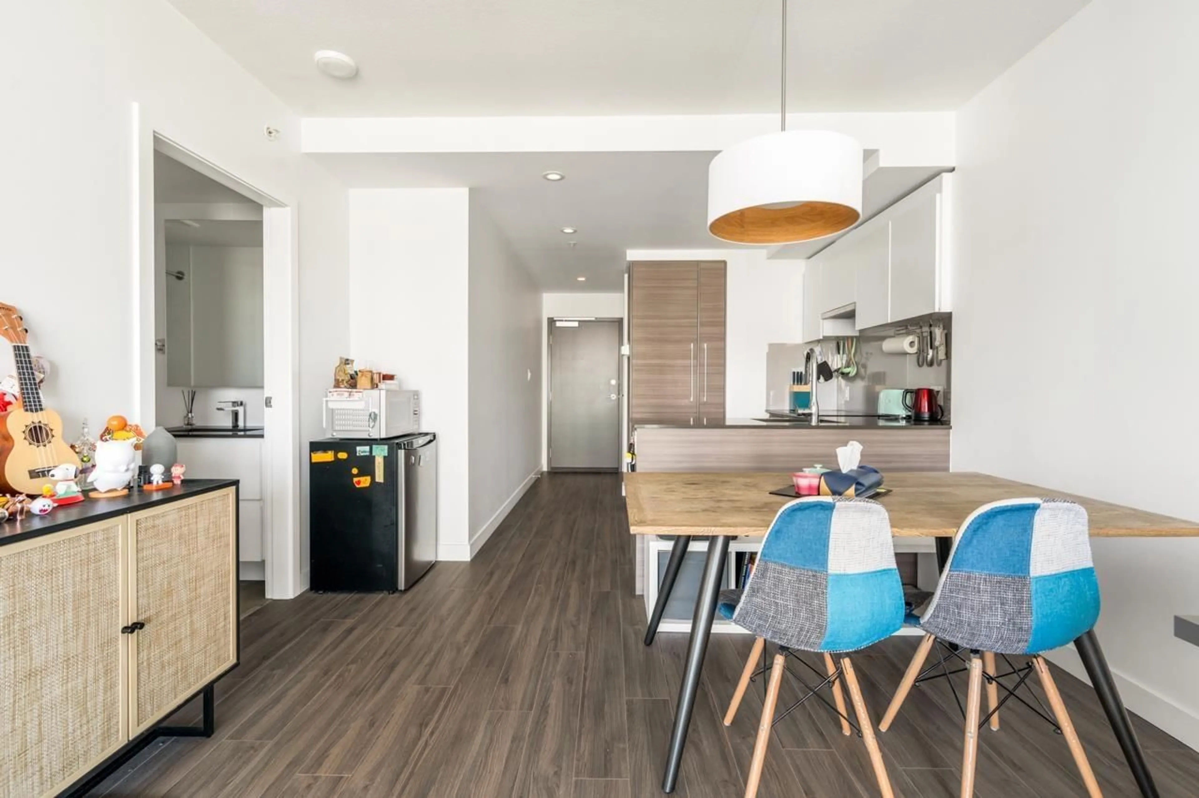 Open concept kitchen, unknown for 2208 - 13655 FRASER, Surrey British Columbia V3T0P8