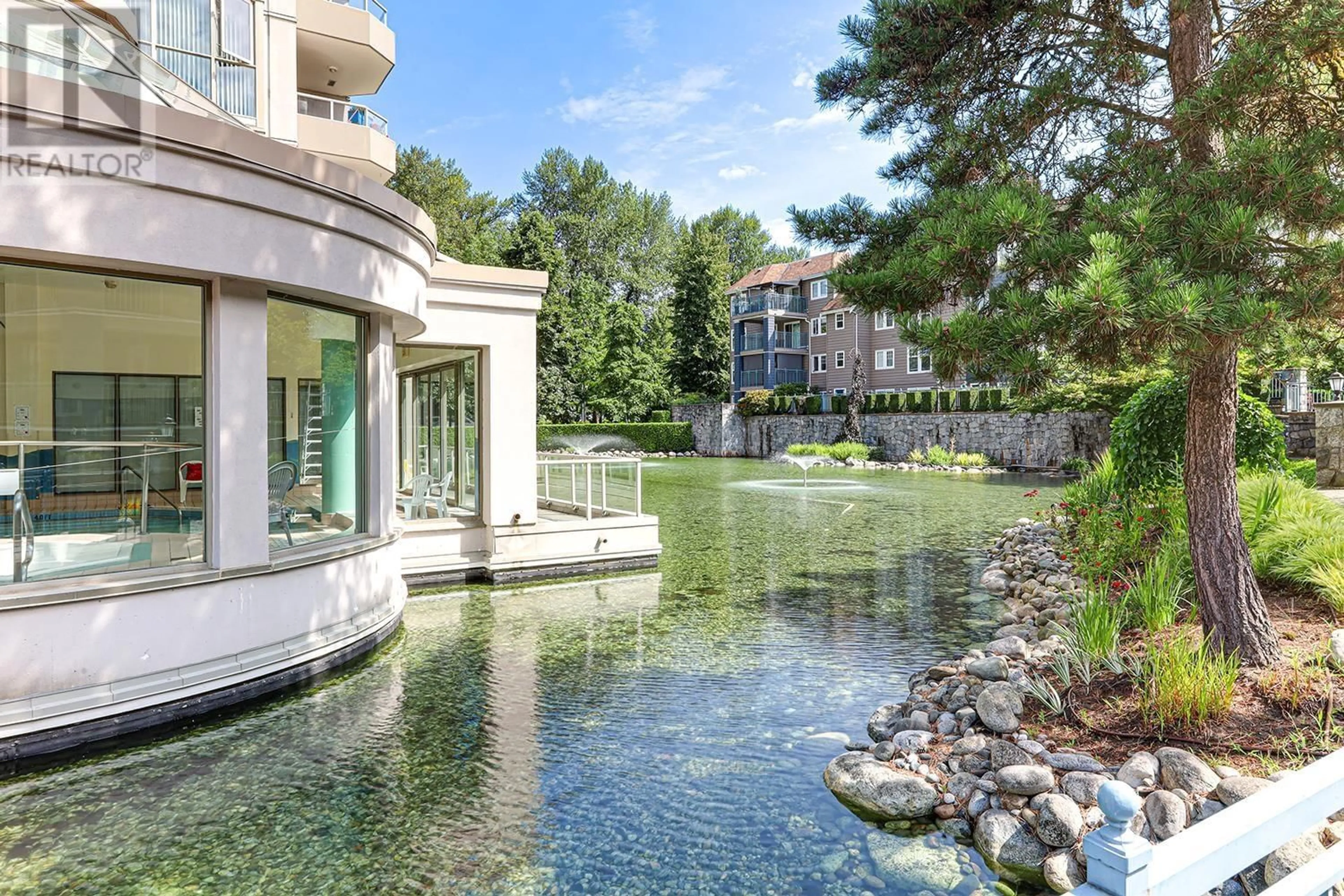 Pool for 1102 - 3070 GUILDFORD WAY, Coquitlam British Columbia V3B7R8