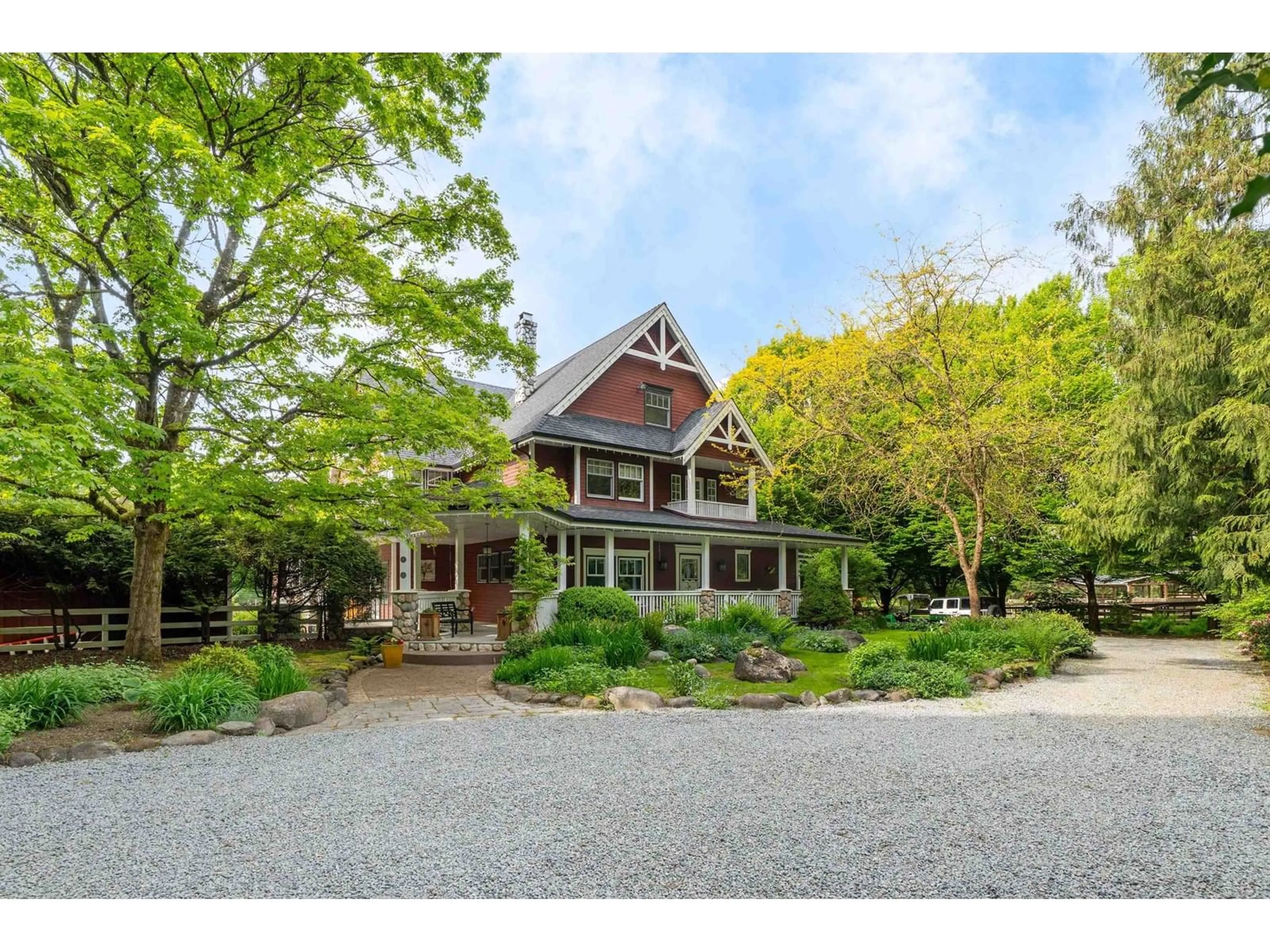A pic from outside/outdoor area/front of a property/back of a property/a pic from drone, street for 25769 82, Langley British Columbia V1M2M8