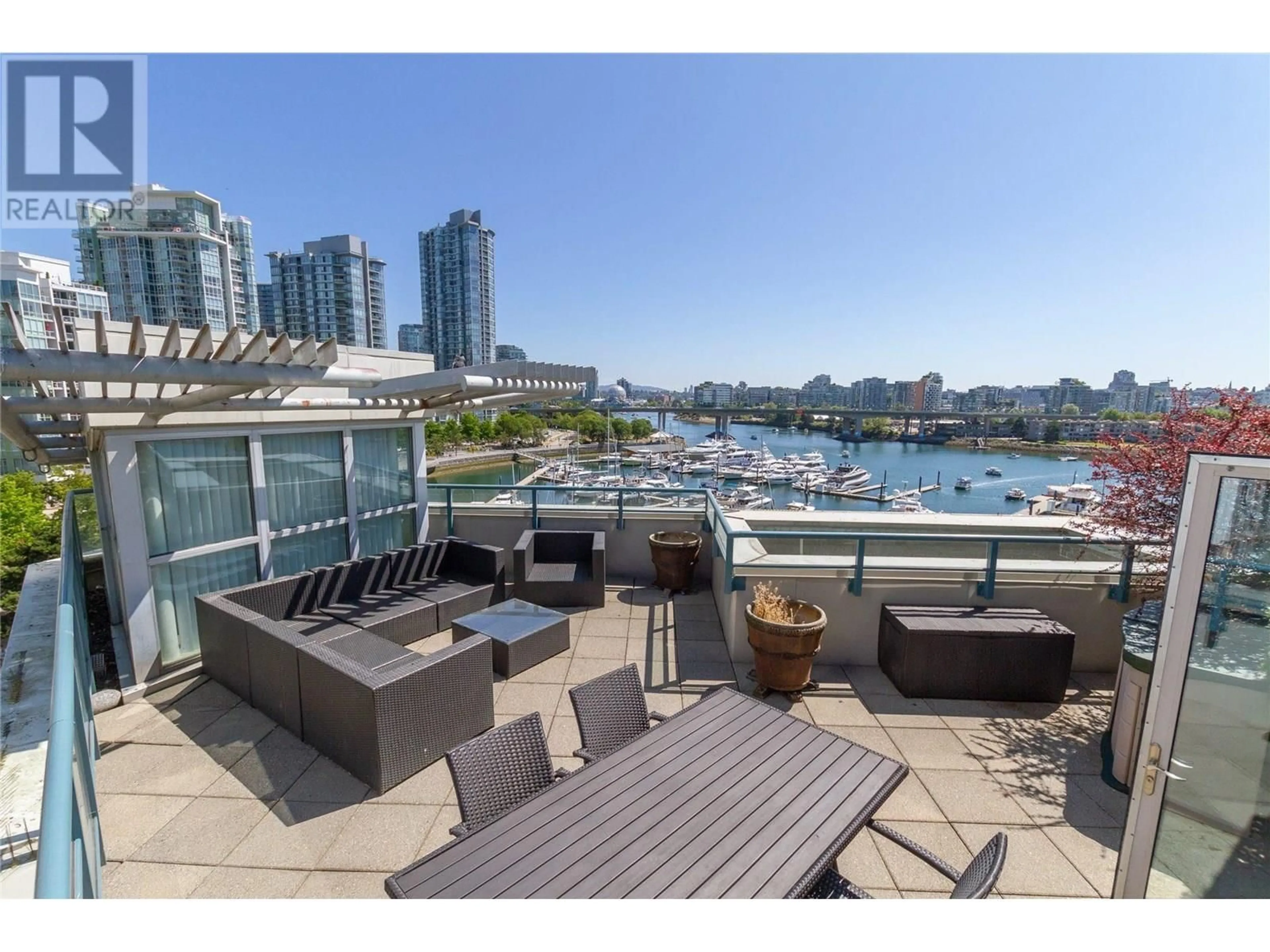 Patio, water/lake/river/ocean view for 610 - 1228 MARINASIDE CRESCENT, Vancouver British Columbia V6Z2W4