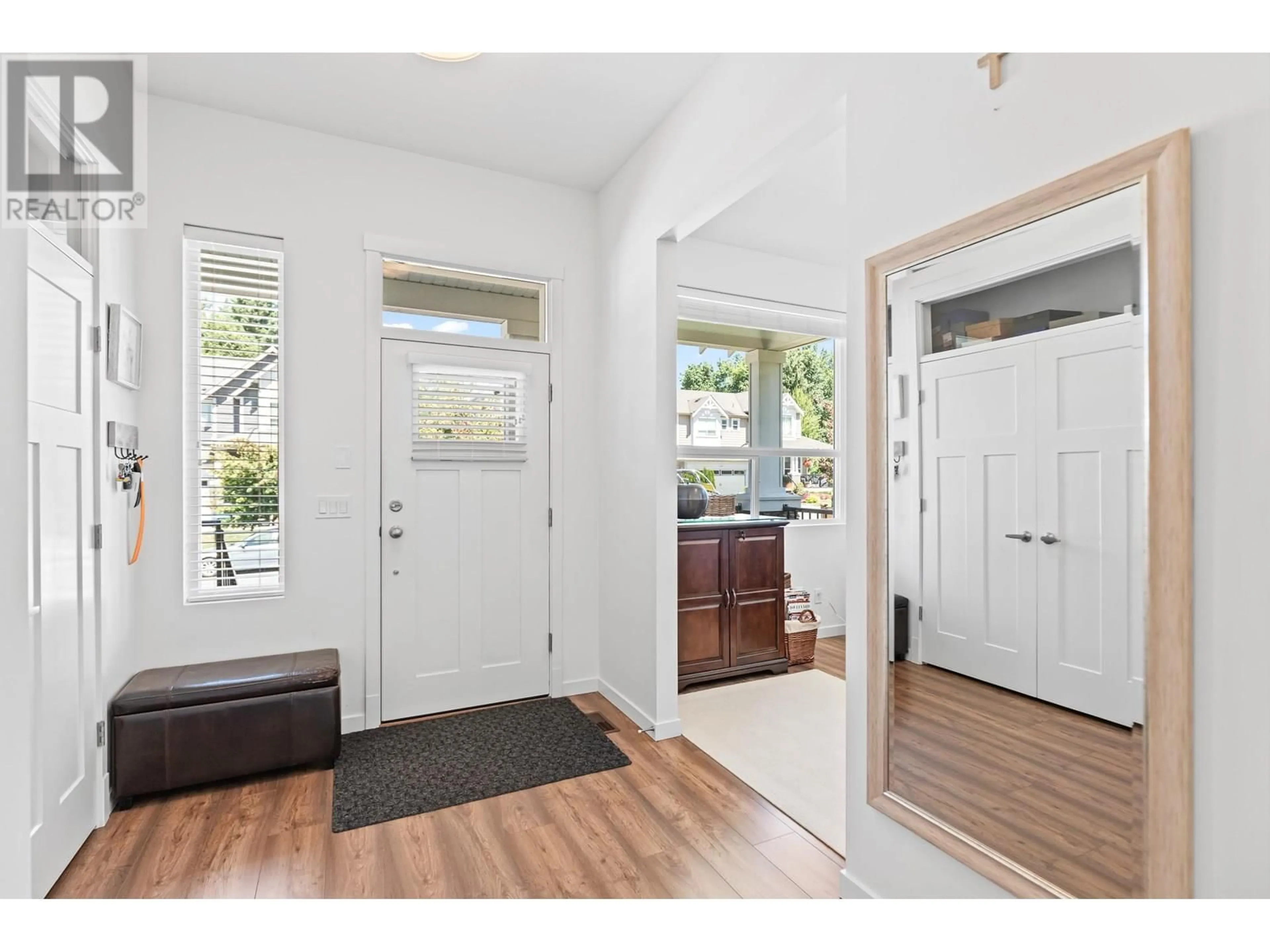 Indoor entryway for 24022 127B AVENUE, Maple Ridge British Columbia V4R0G7