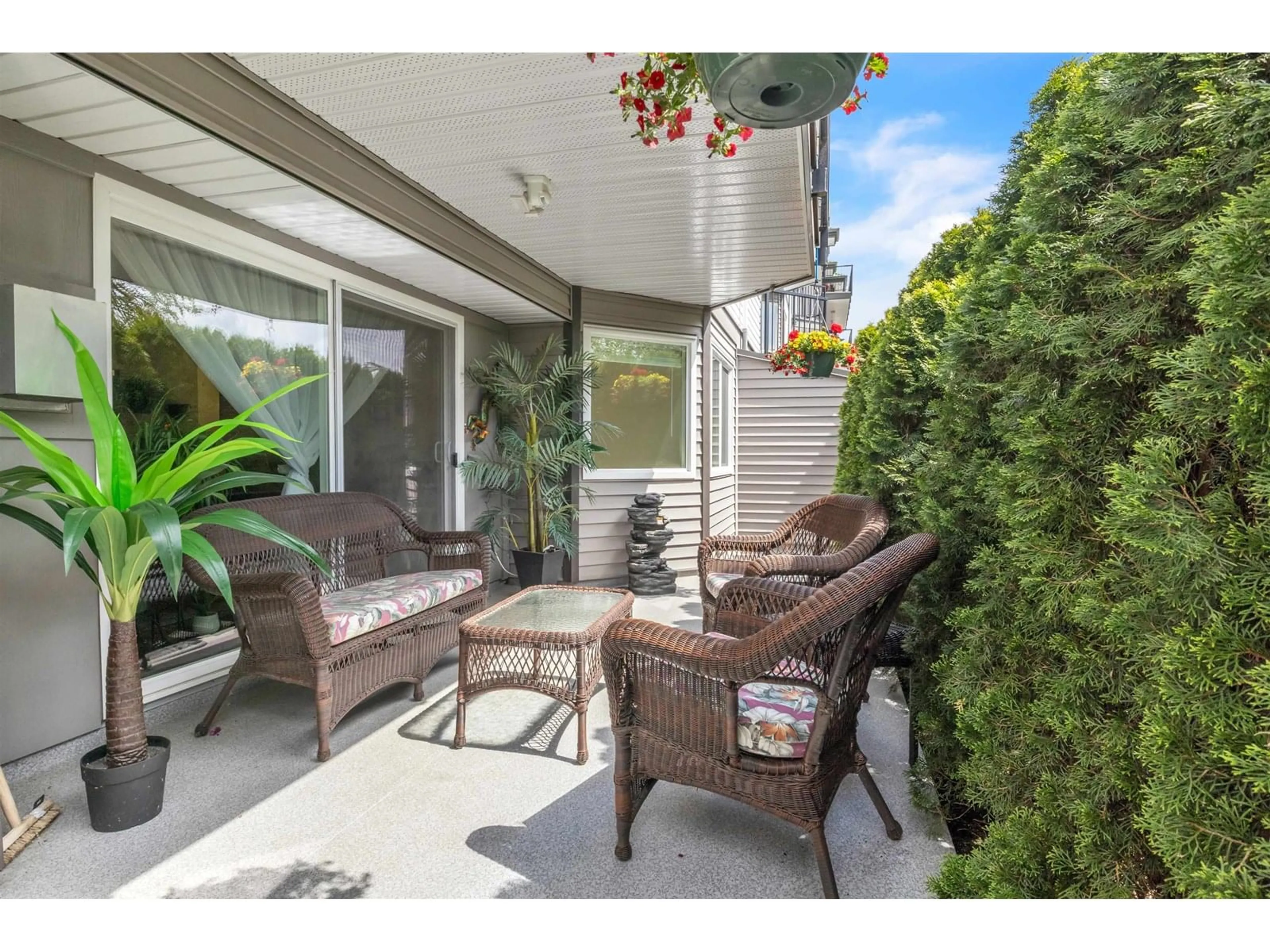 Patio, street for 108 - 32044 OLD YALE, Abbotsford British Columbia V2T2C9