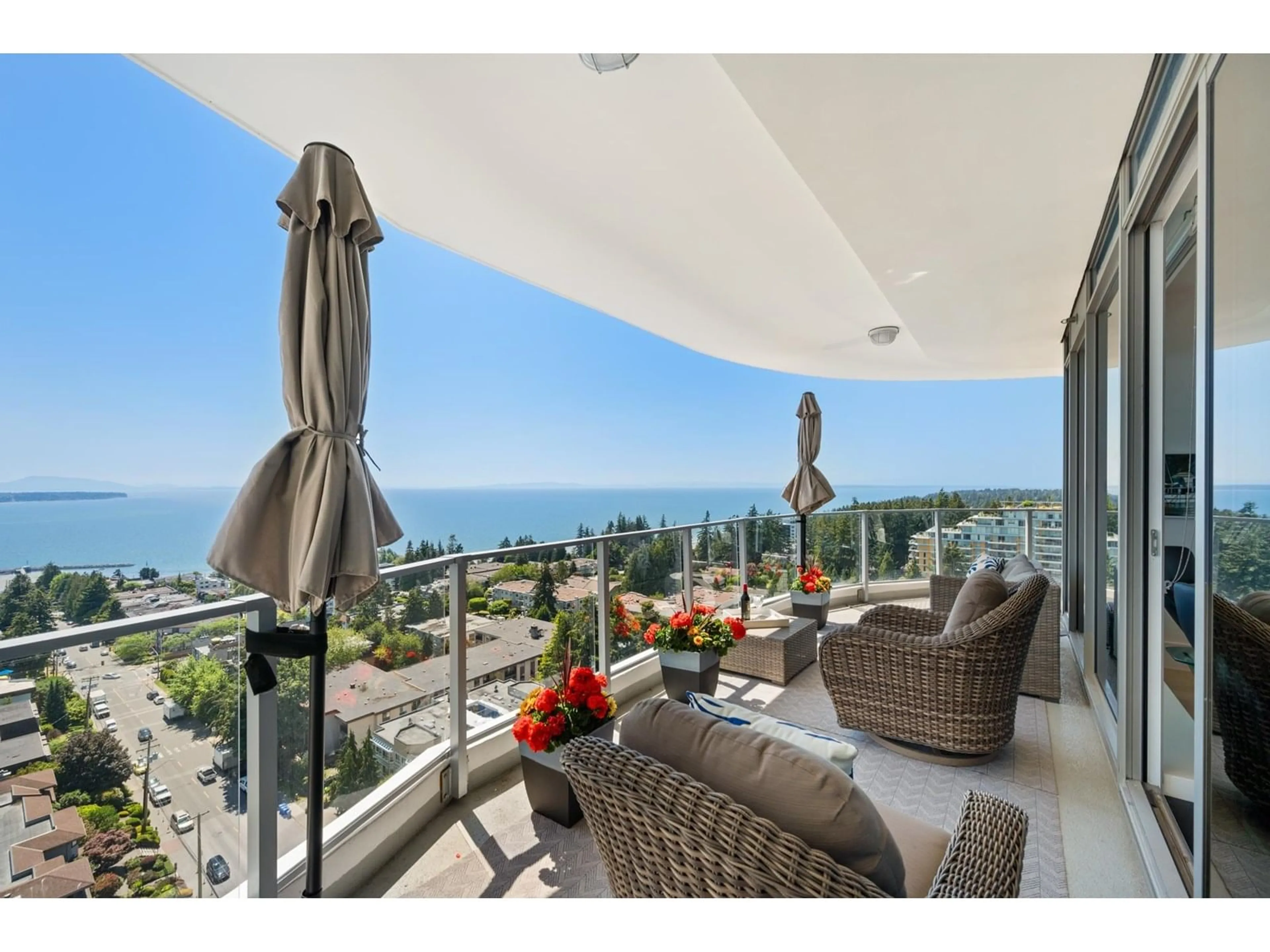 Balcony in the apartment, water/lake/river/ocean view for 1601 - 1500 MARTIN, White Rock British Columbia V4B0C2